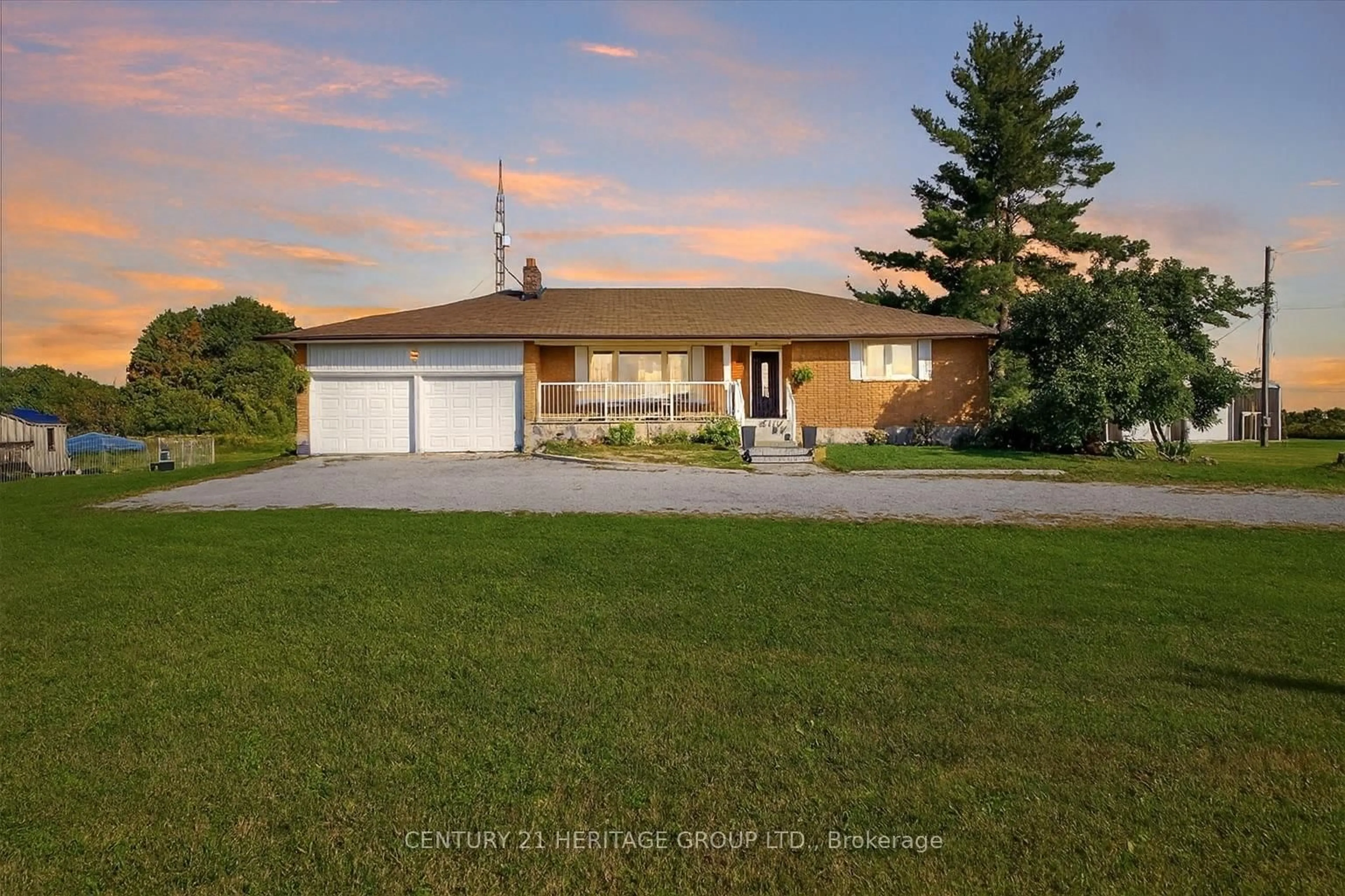 A pic from outside/outdoor area/front of a property/back of a property/a pic from drone, water/lake/river/ocean view for 3460 Boag Rd, East Gwillimbury Ontario L0G 1R0