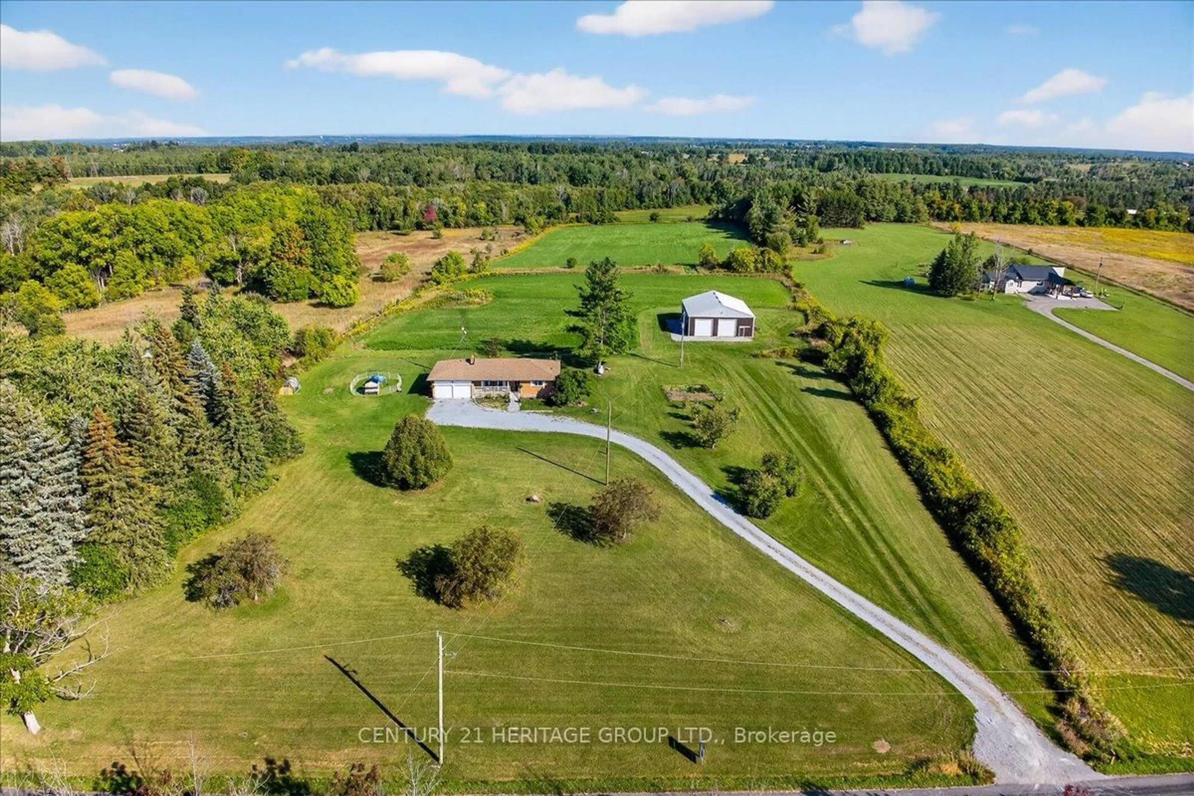 A pic from outside/outdoor area/front of a property/back of a property/a pic from drone, unknown for 3460 Boag Rd, East Gwillimbury Ontario L0G 1R0