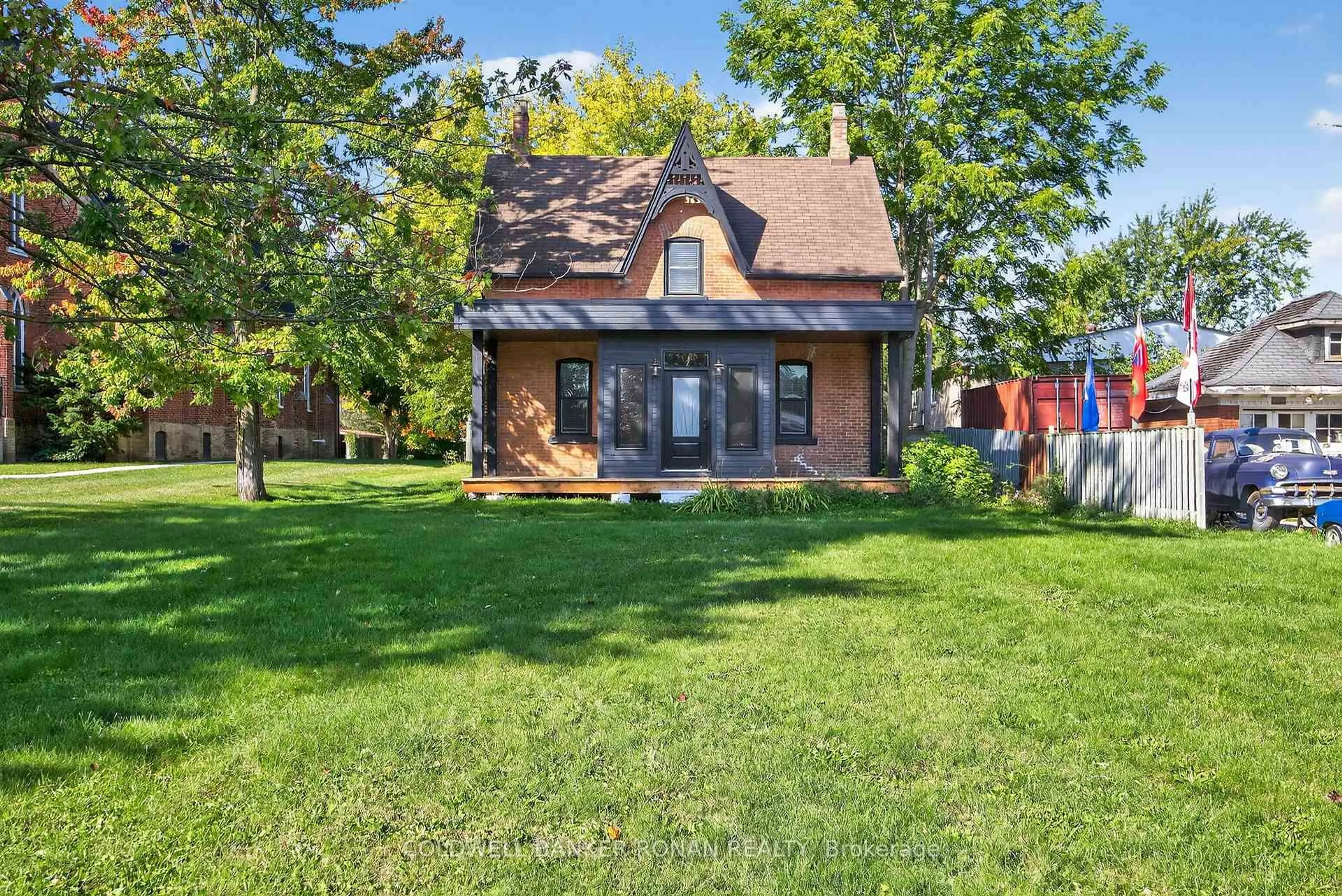 Home with brick exterior material, street for 76 Queen St, New Tecumseth Ontario L0G 1W0