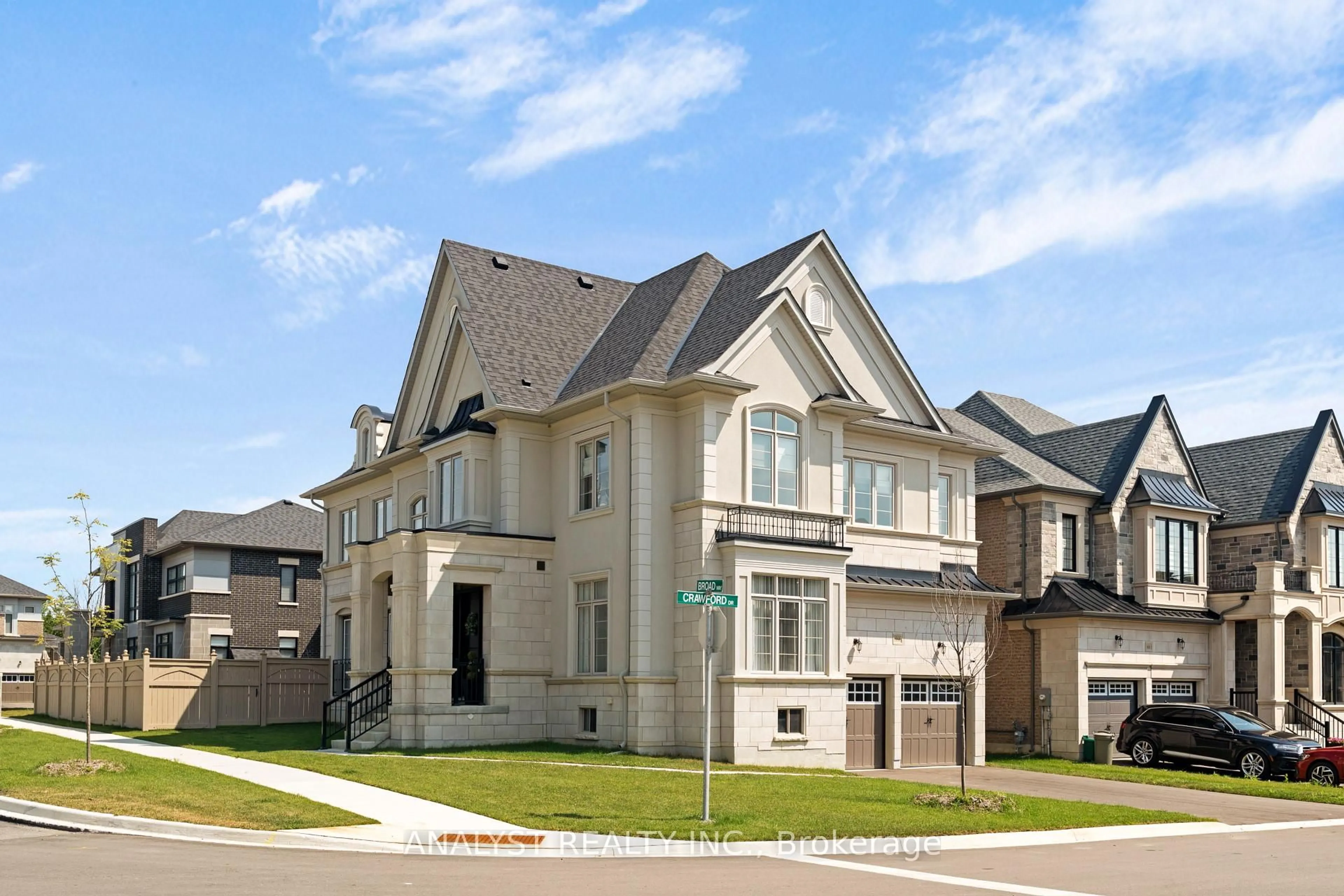 Home with brick exterior material, street for 94 Crawford Dr, King Ontario L7B 0P9
