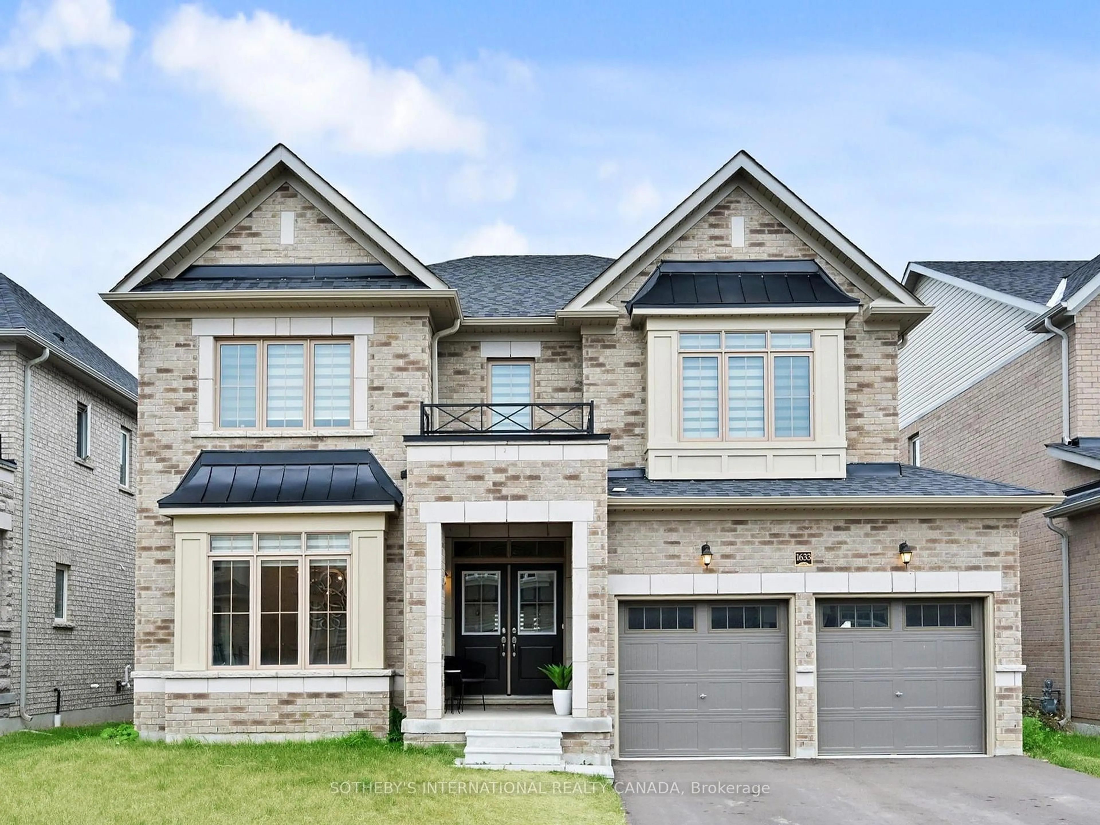 Home with brick exterior material, street for 1633 Corsal Crt, Innisfil Ontario L9S 0J9