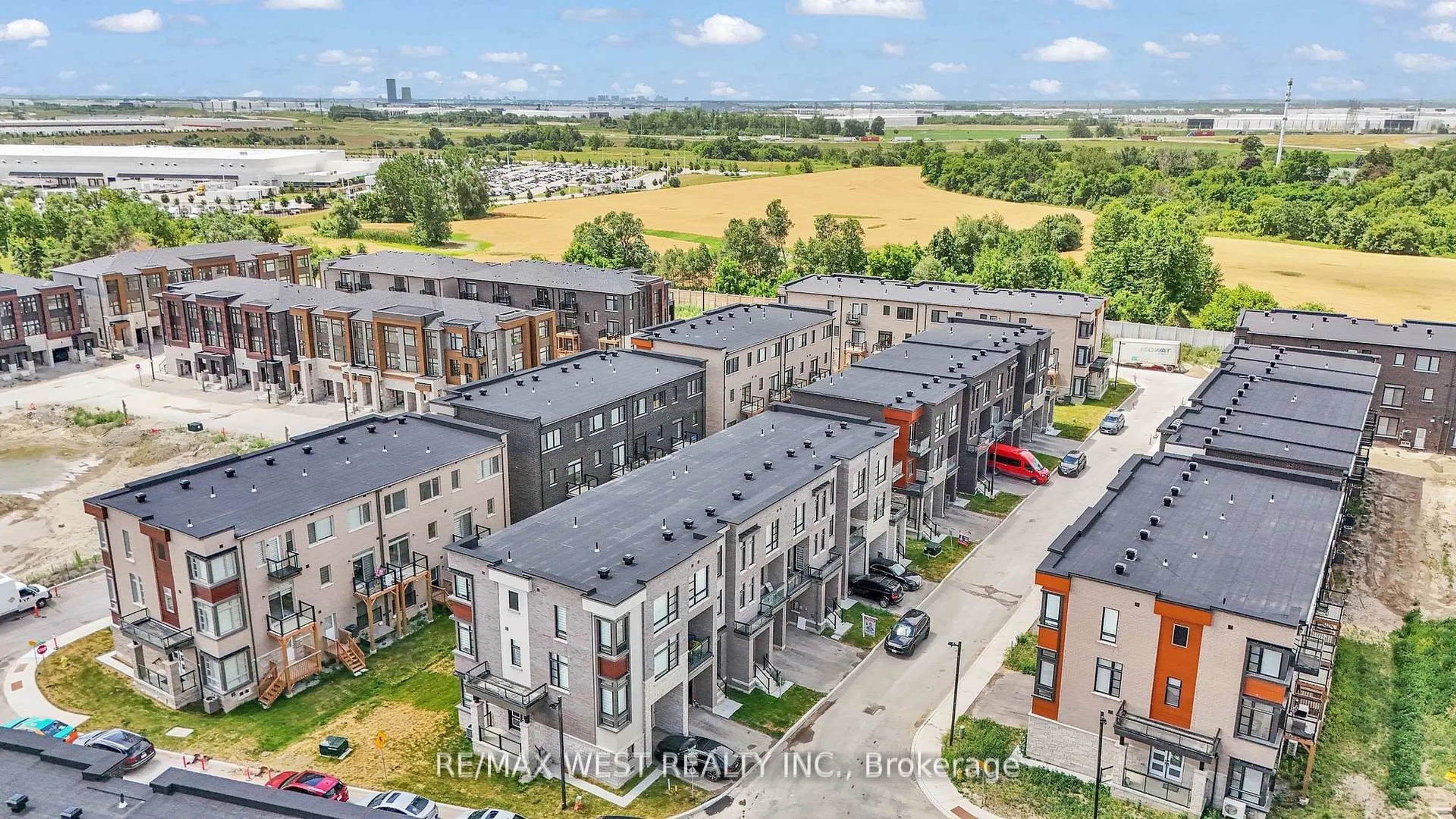 A pic from outside/outdoor area/front of a property/back of a property/a pic from drone, city buildings view from balcony for 15 Quilico Rd, Vaughan Ontario L4H 5H1