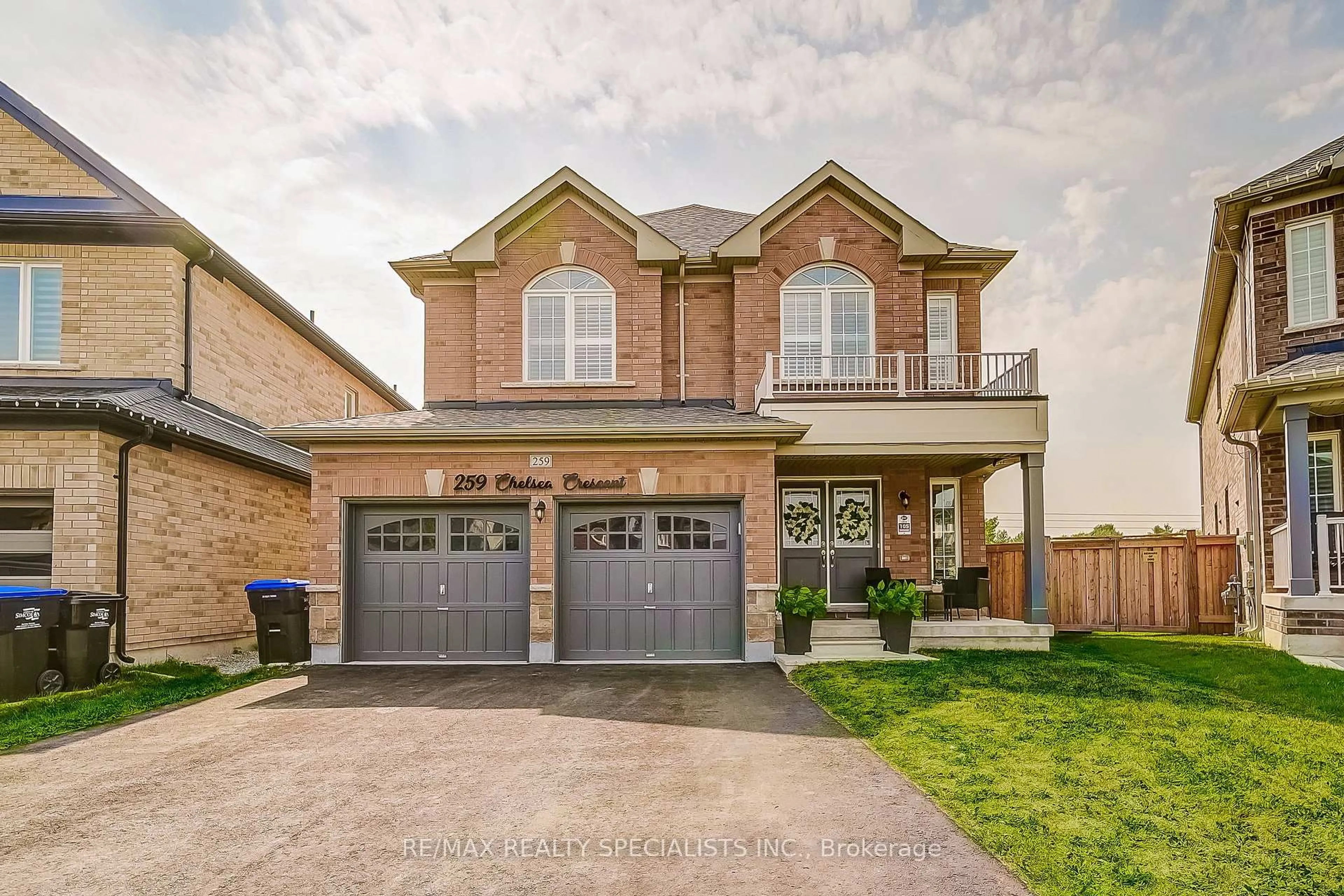 Home with brick exterior material, street for 259 Chelsea Cres, Bradford West Gwillimbury Ontario L3Z 4G7