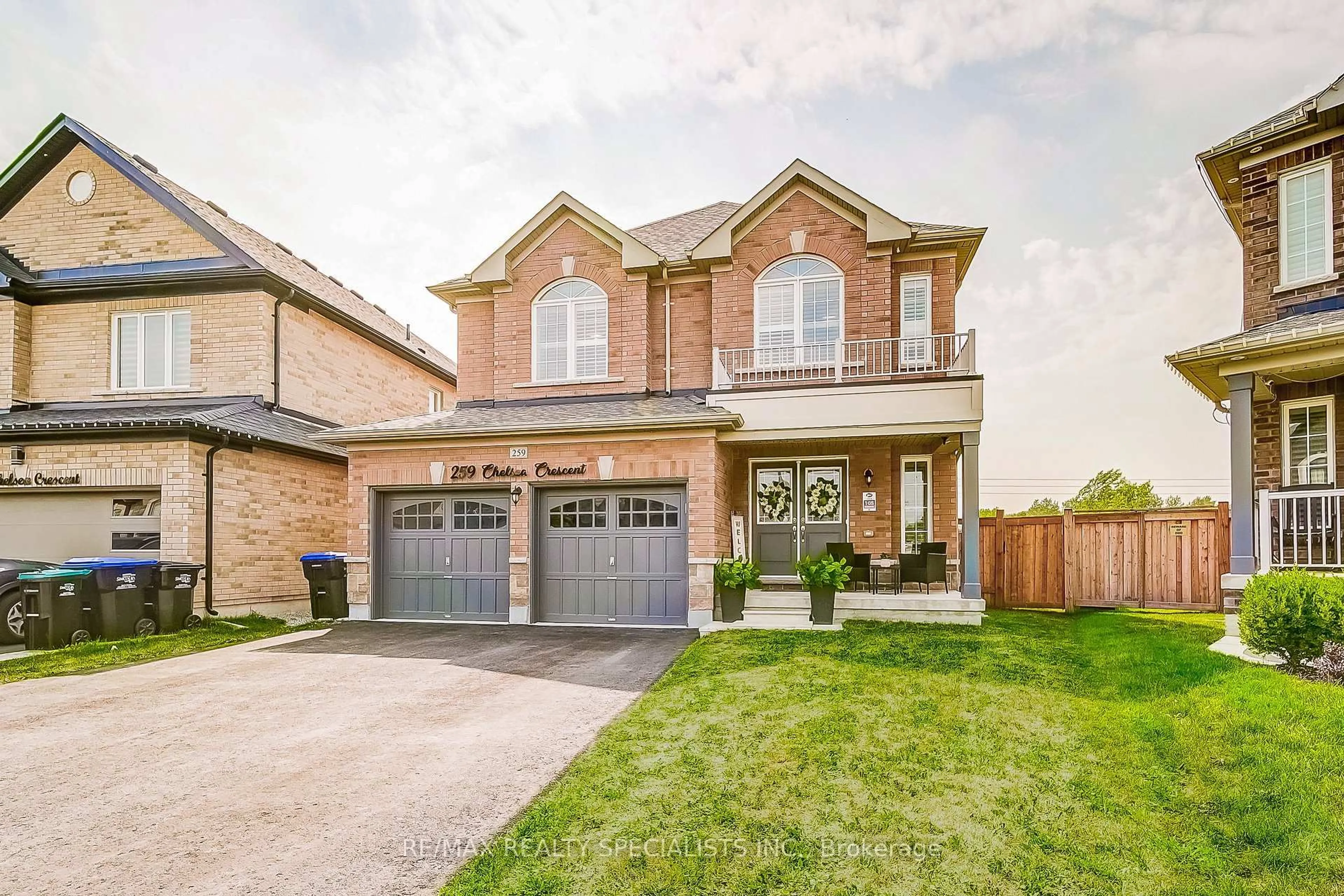 Home with brick exterior material, street for 259 Chelsea Cres, Bradford West Gwillimbury Ontario L3Z 4G7