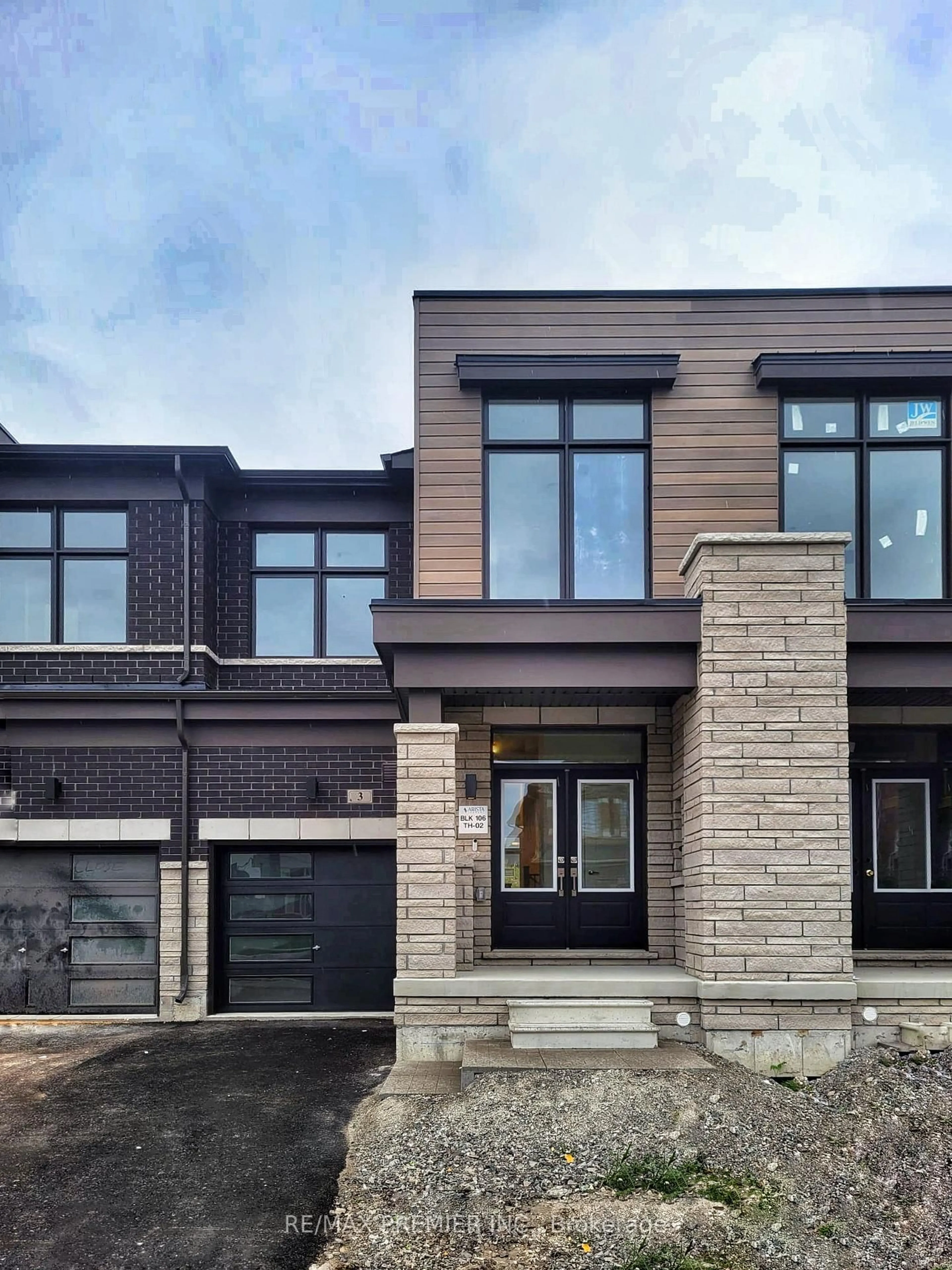 Home with brick exterior material, street for 3 Ghent Dr, Vaughan Ontario L4H 4T8