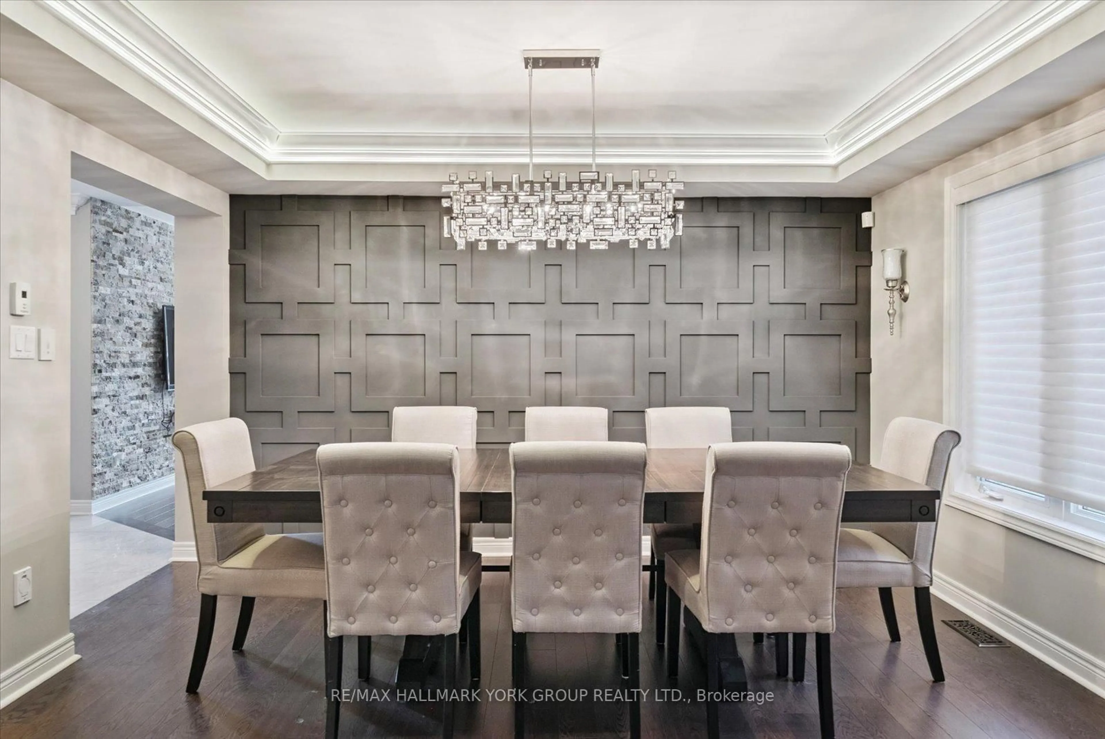 Dining room, unknown for 254 Meadowhawk Tr, Bradford West Gwillimbury Ontario L3Z 0E9