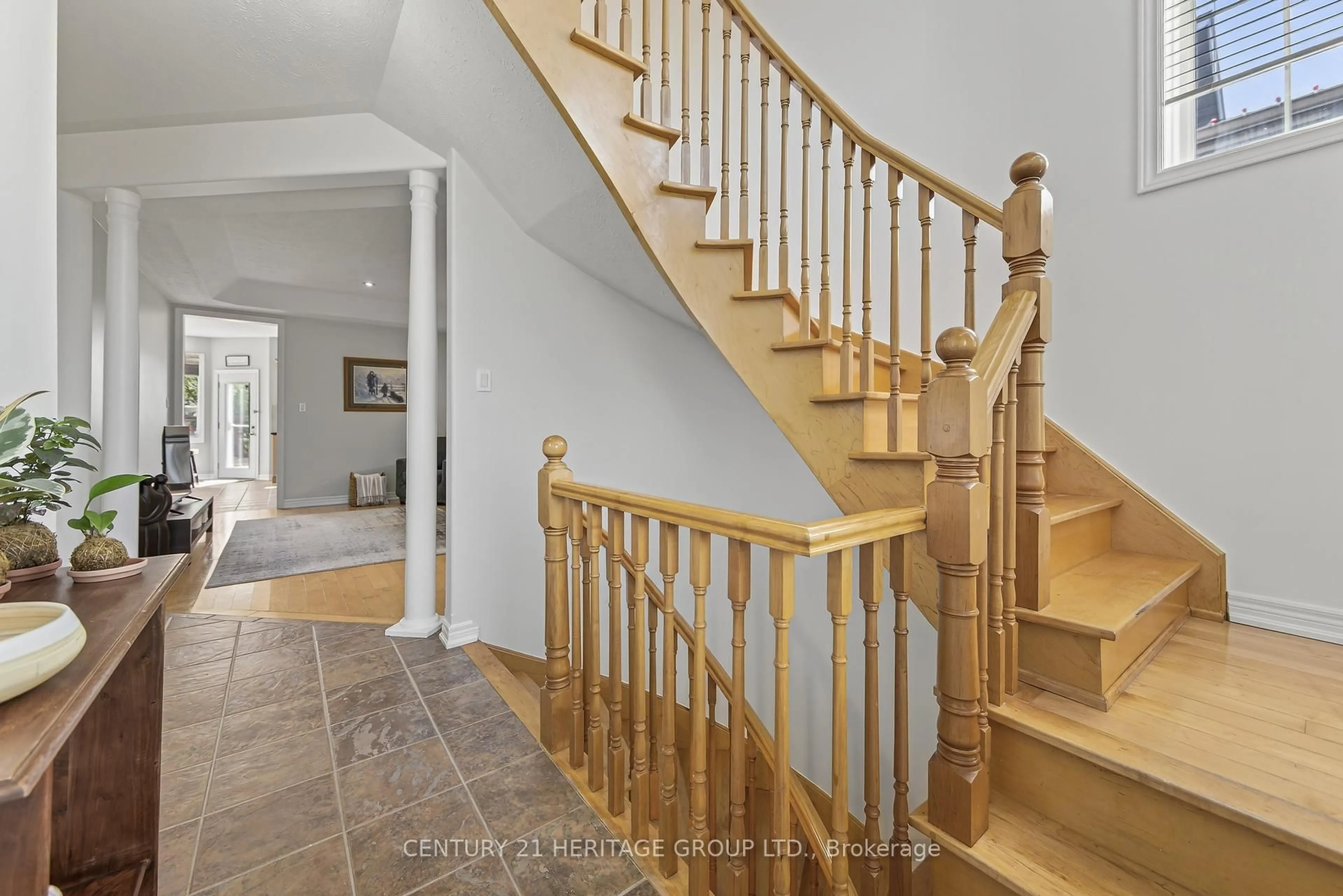 Unknown for 33 Highland Terr, Bradford West Gwillimbury Ontario L3Z 3E9