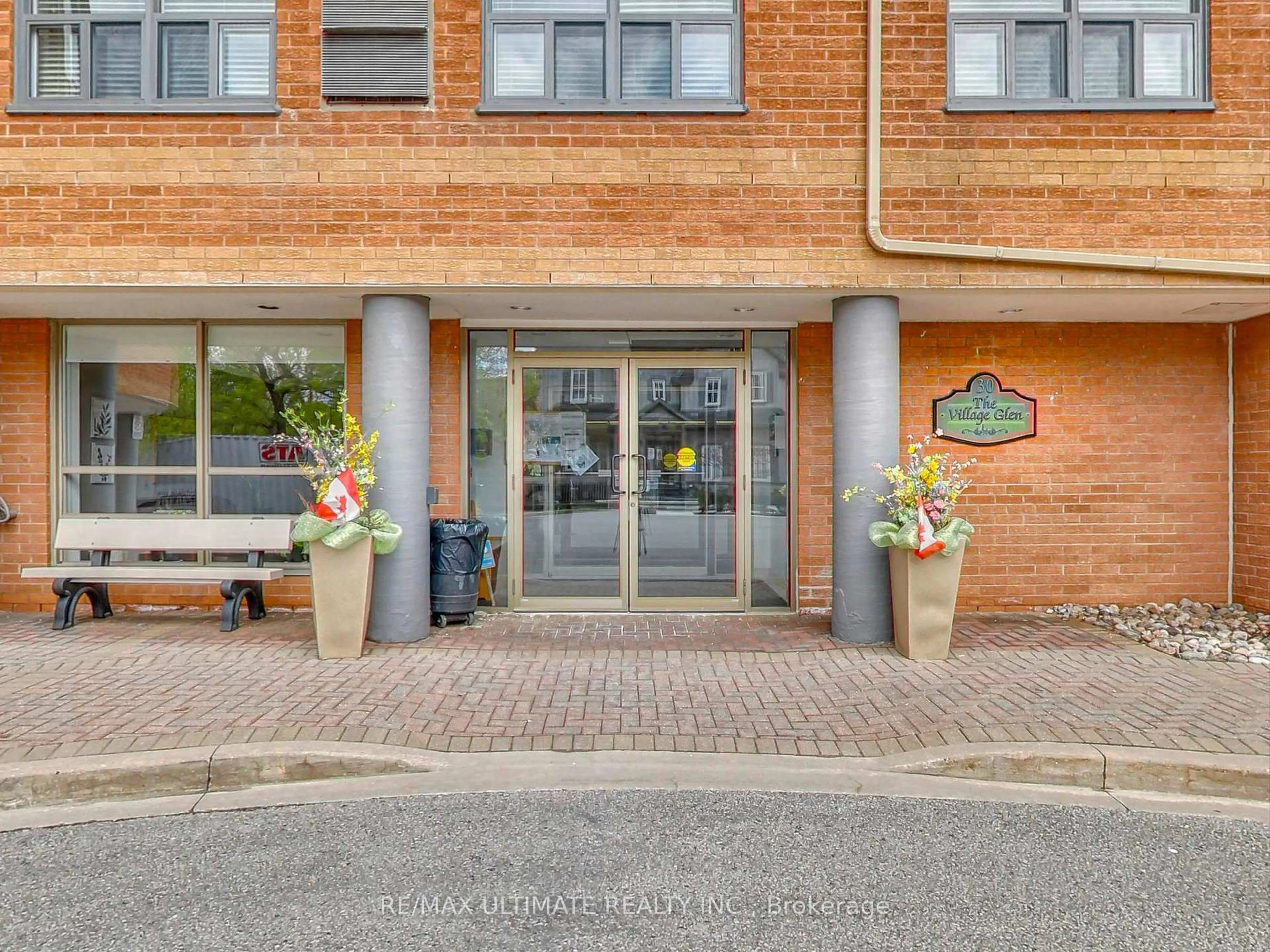 Indoor foyer for 30 Wilson St #101, Markham Ontario L3P 1N1