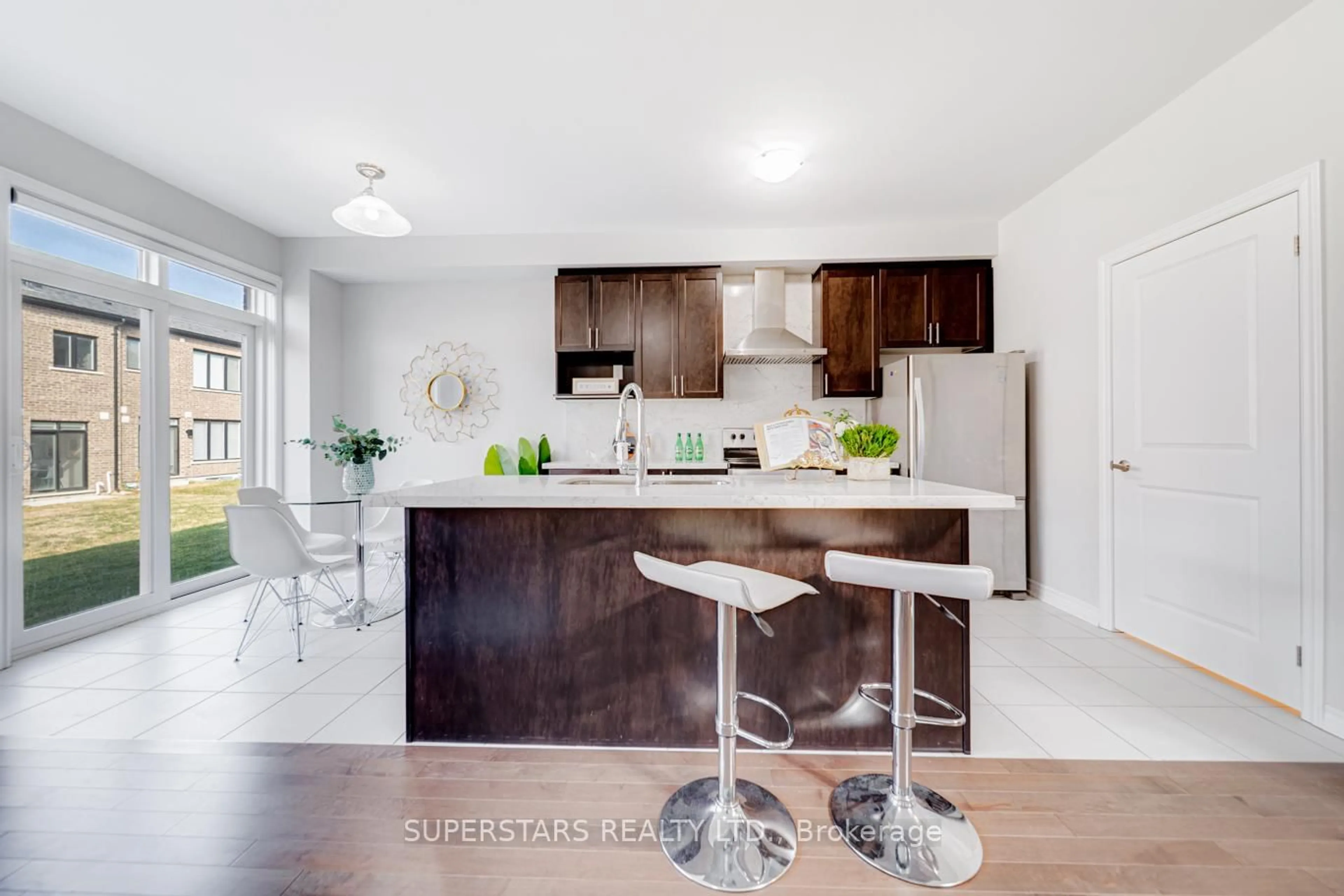 Open concept kitchen, unknown for 54 Harvey Bunker Cres, Markham Ontario L6C 3K4