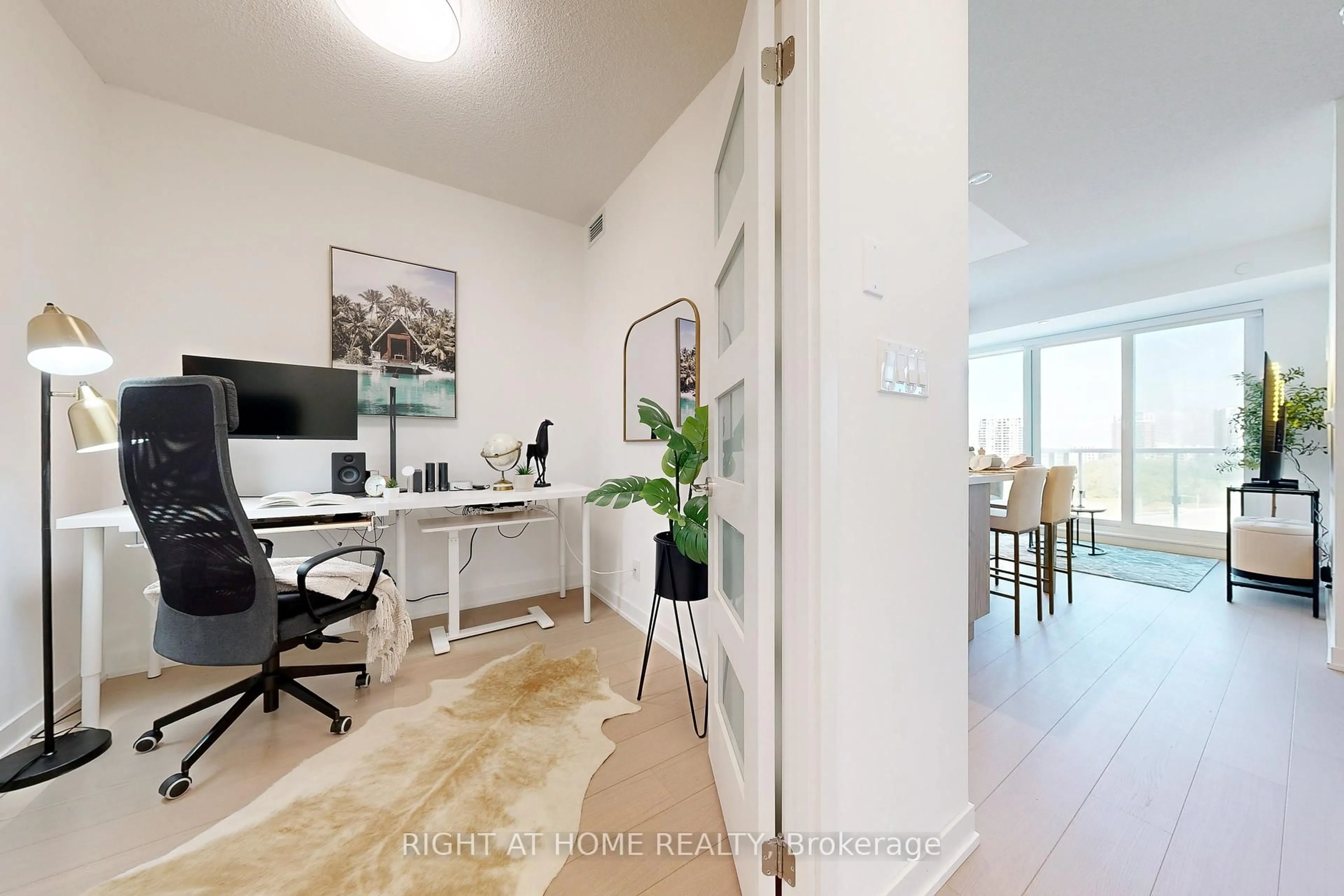 A pic of a room for 292 Verdale Crossing #B807, Markham Ontario L6G 0H6