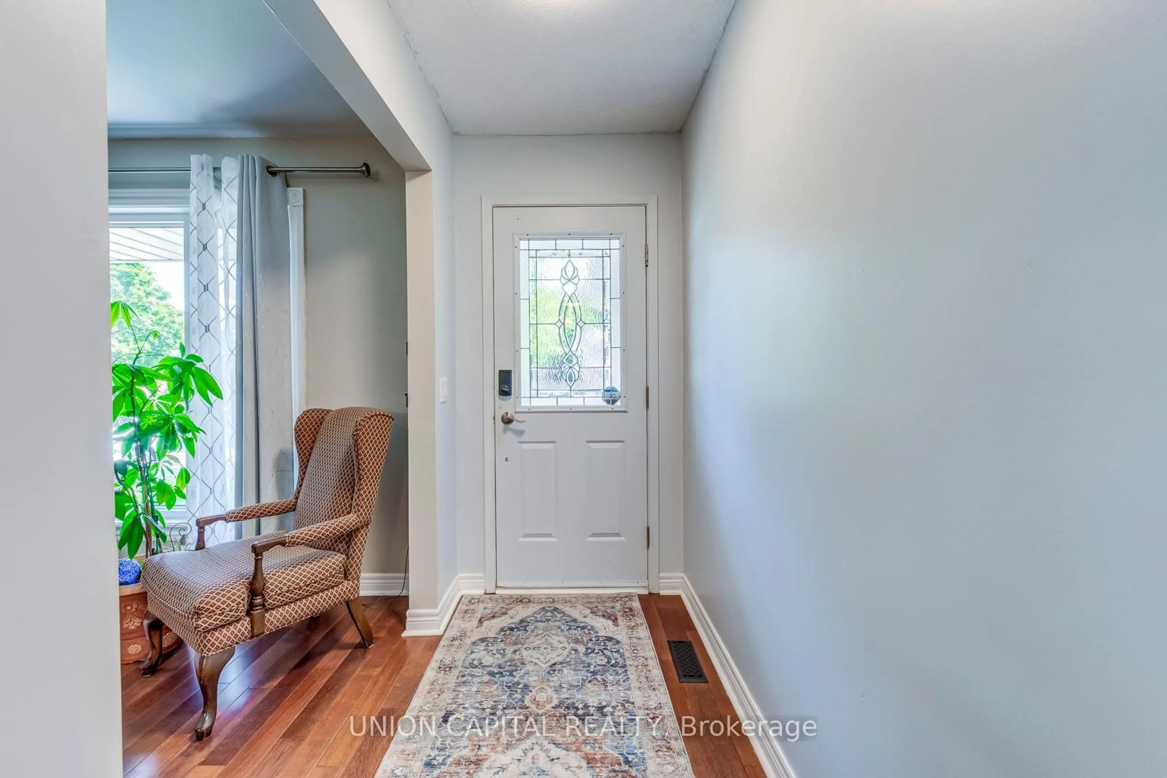 Indoor entryway for 24 Vanessa Rd, Markham Ontario L3R 4W3