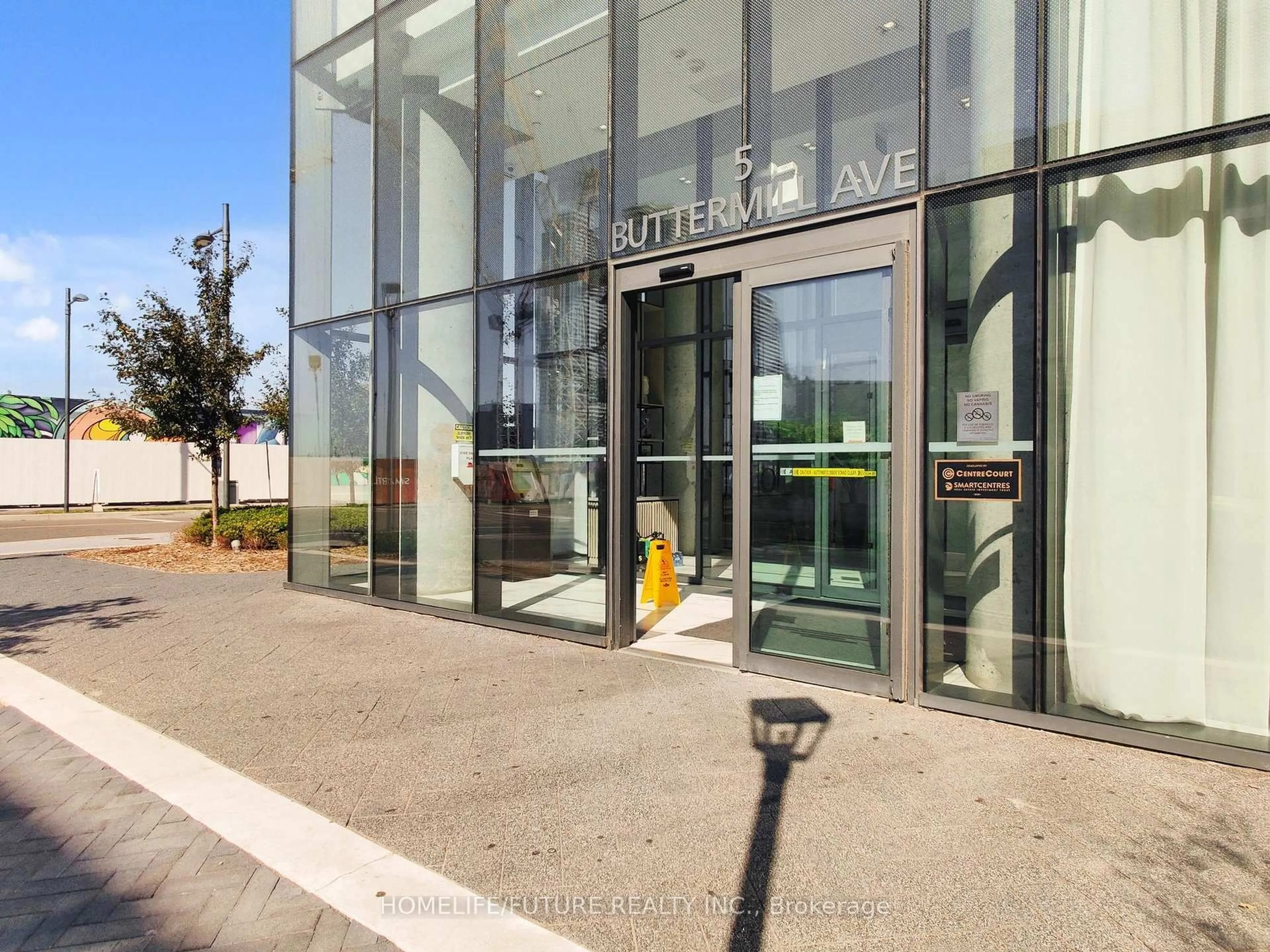 Indoor foyer for 5 Buttermill Ave #6009, Vaughan Ontario L4K 0J5