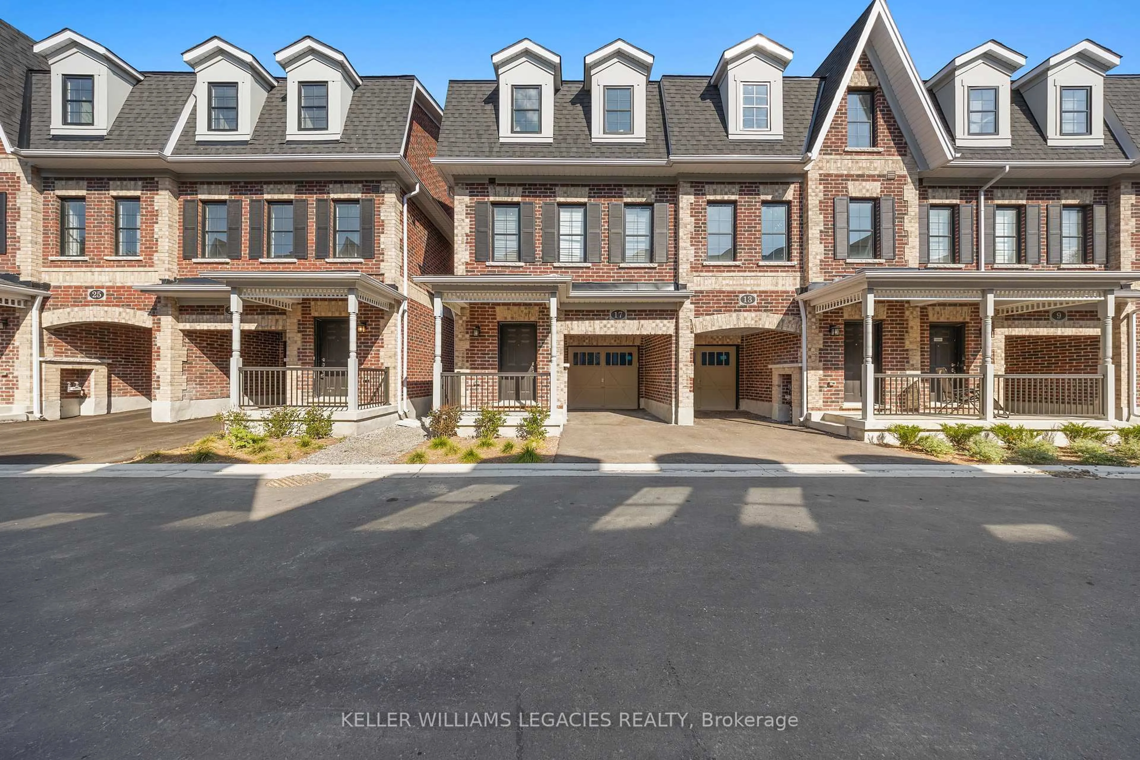 Home with brick exterior material, unknown for 17 Kennisis Way, Vaughan Ontario L6A 3Y5