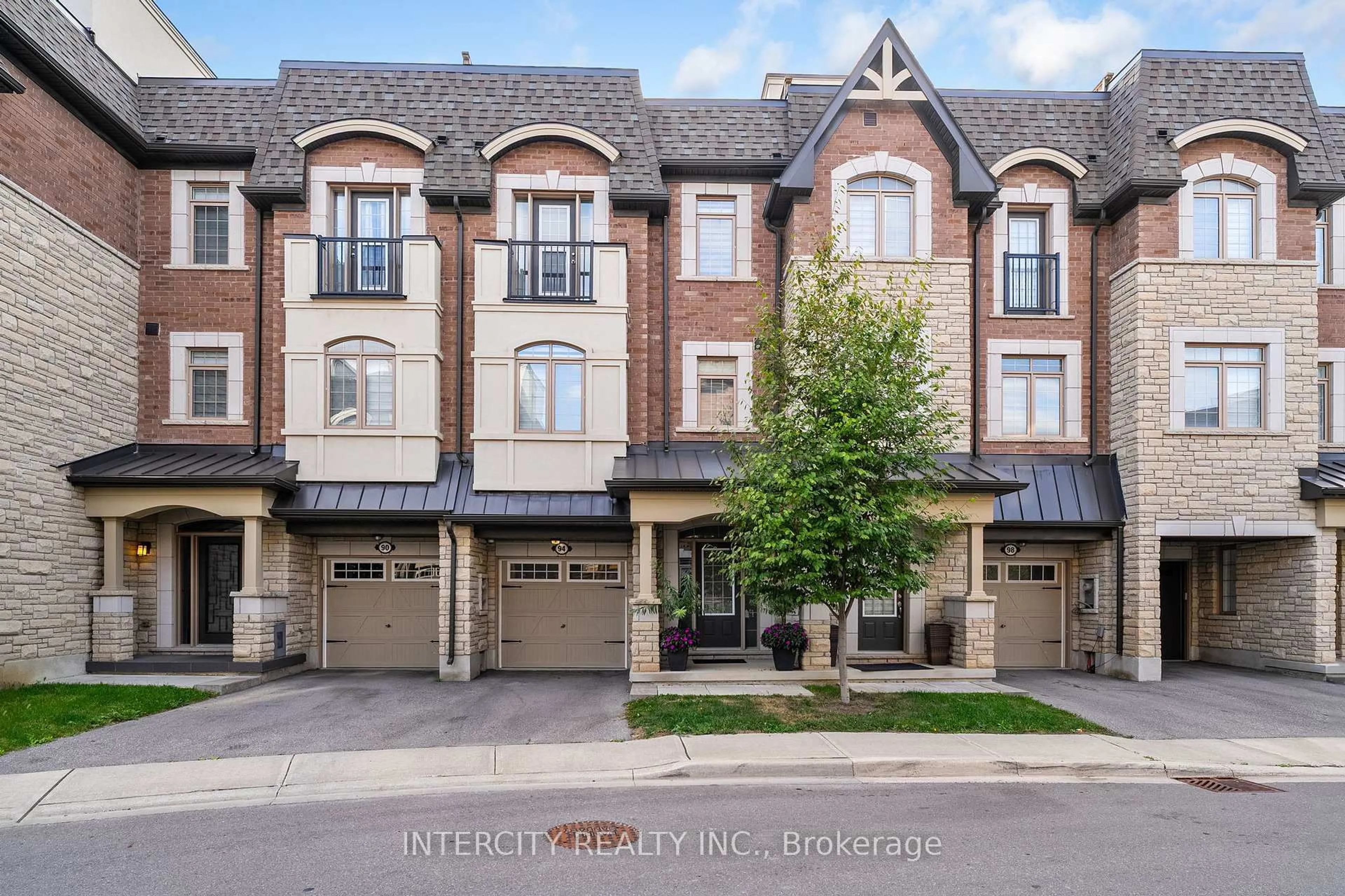 Home with brick exterior material, street for 94 Glazebrook Dr, Vaughan Ontario L4L 0H9