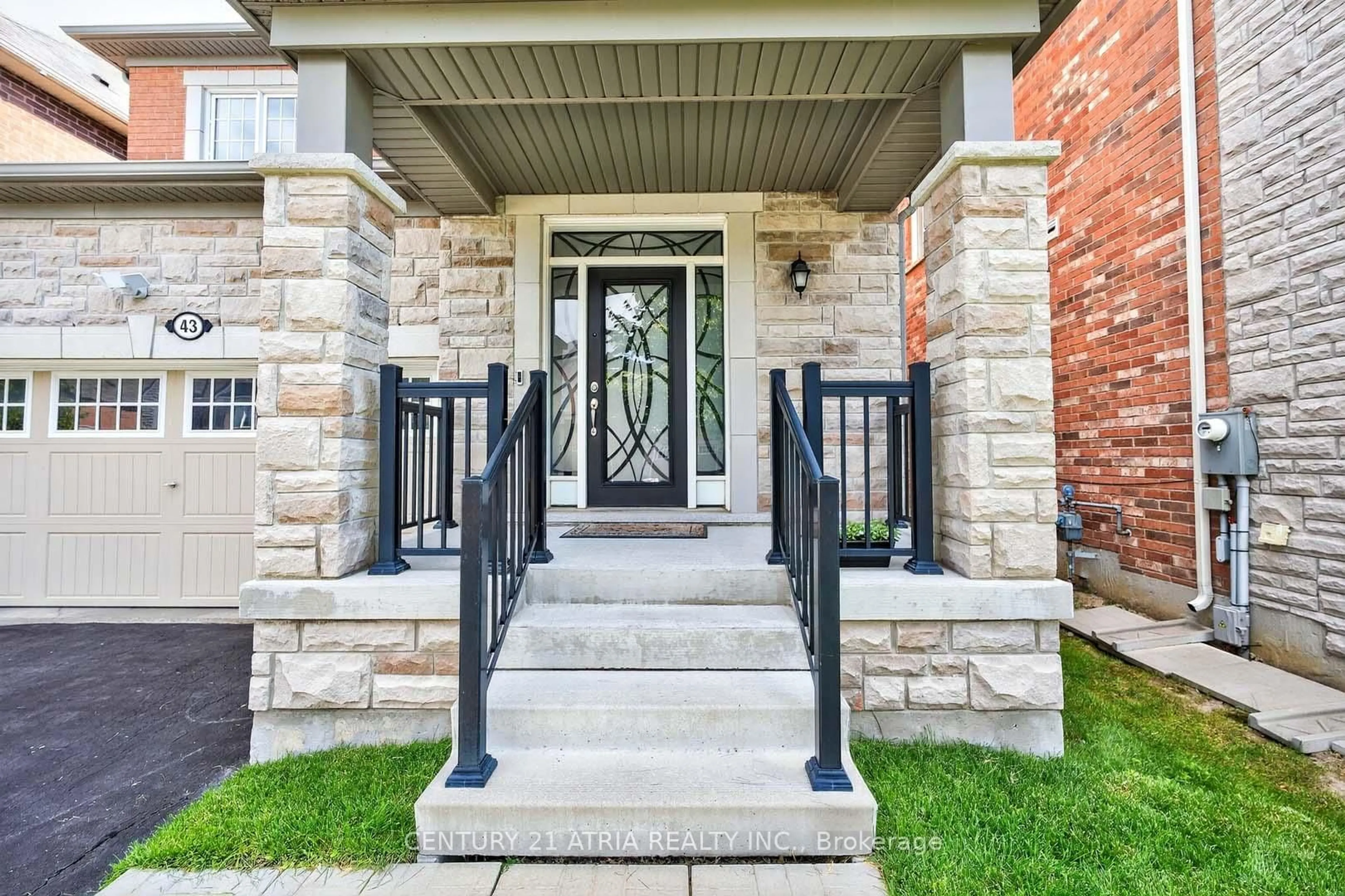 Unknown for 43 Novan Cres, Aurora Ontario L4G 0X6