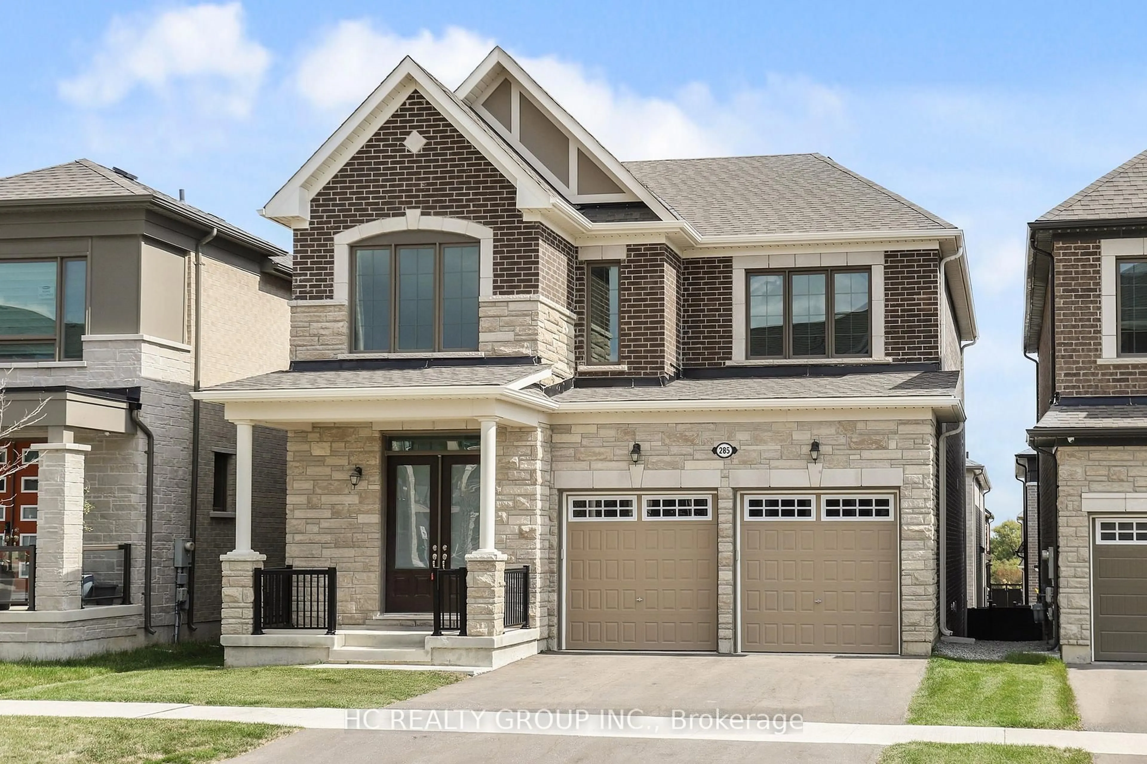 Home with brick exterior material, street for 285 Beaverbrae Dr, Markham Ontario L6C 3L3