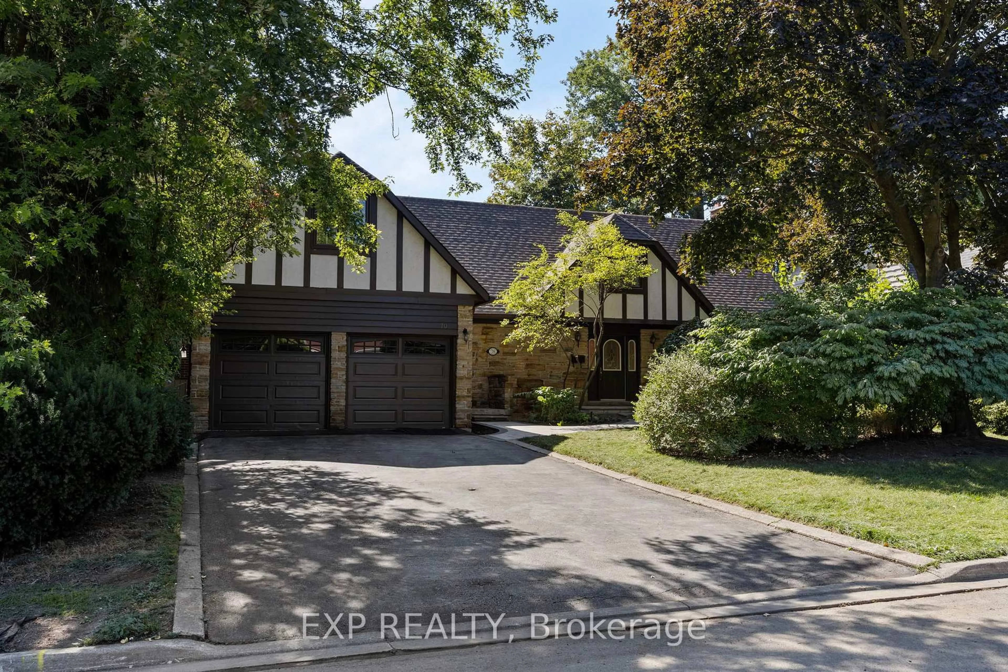 Home with brick exterior material, street for 70 Hemingway Cres, Markham Ontario L3R 2V6