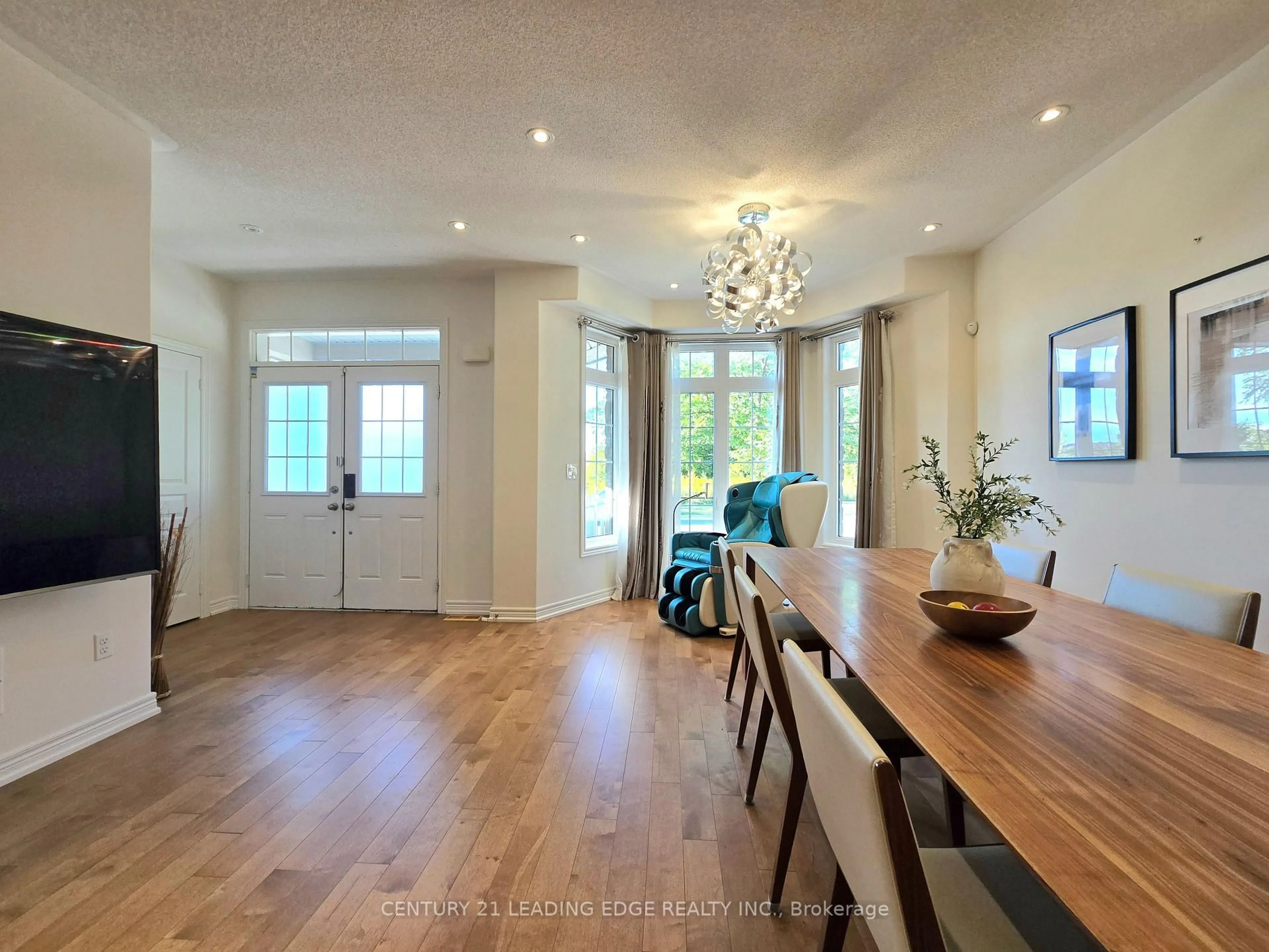 Dining room, wood/laminate floor for 483 William Forster Rd, Markham Ontario L6B 0V5