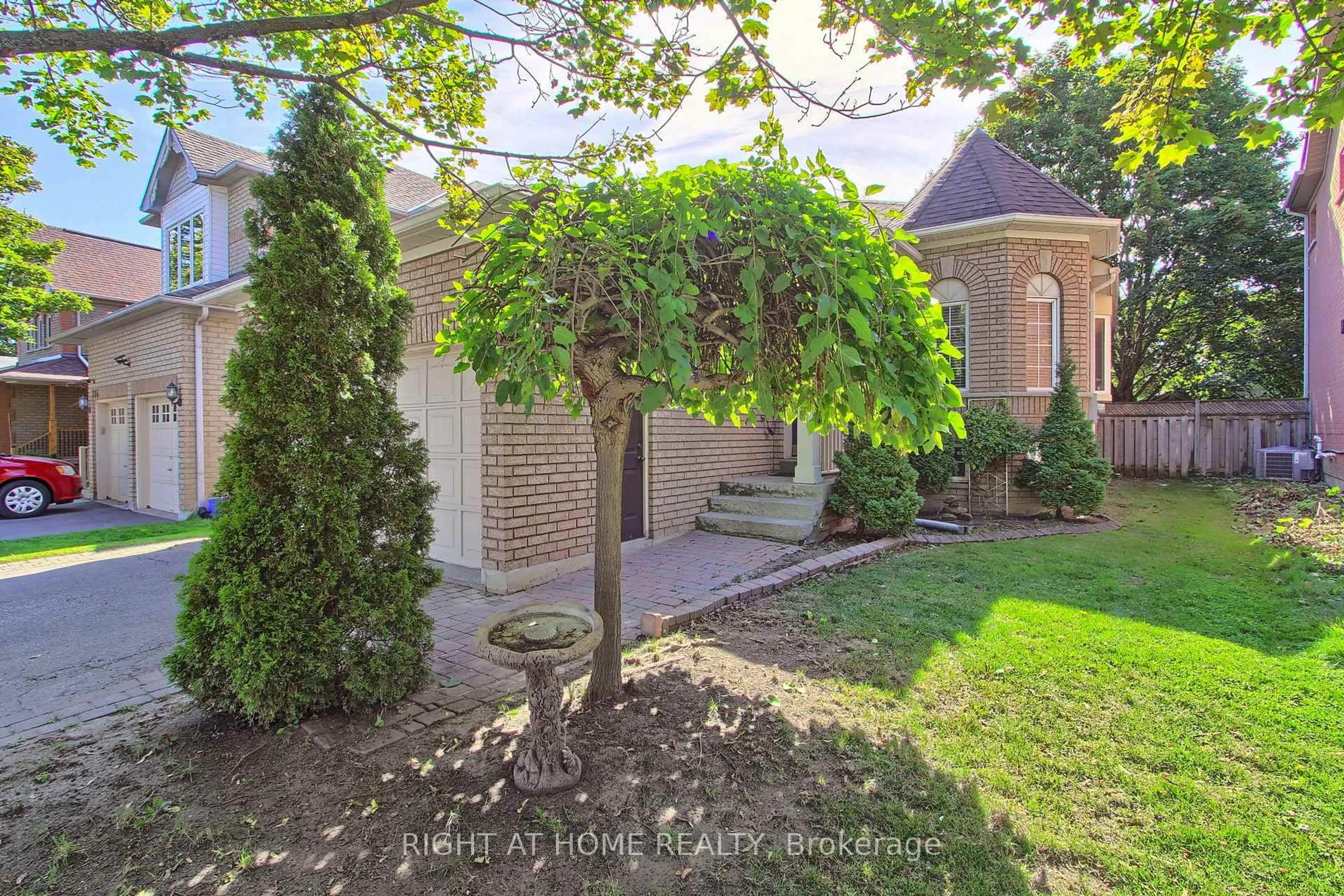 Home with brick exterior material, street for 290 Clearmeadow Blvd, Newmarket Ontario L3X 2C6