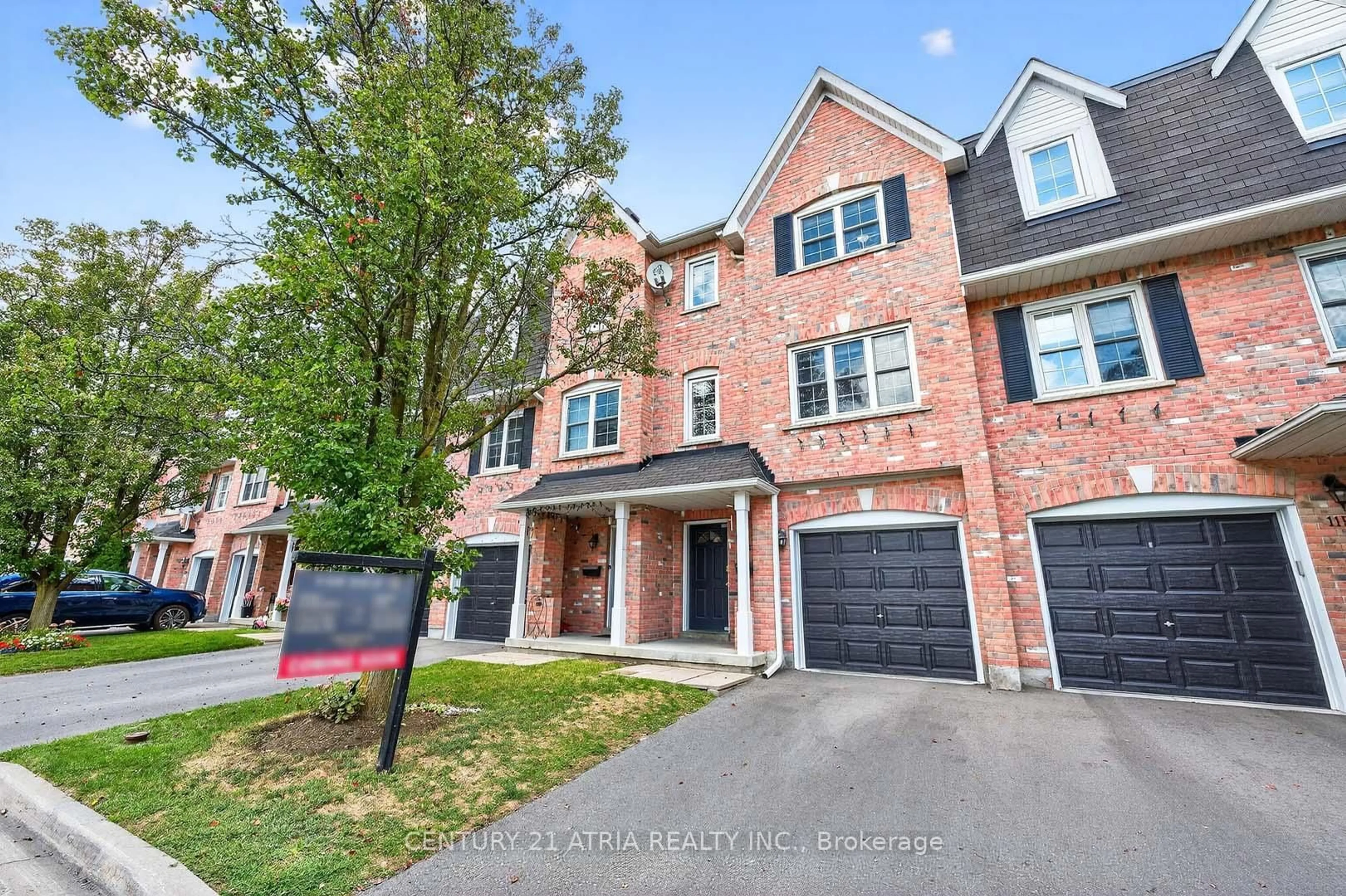 Home with brick exterior material, street for 51 Northern Heights Dr #12B, Richmond Hill Ontario L4B 4C9