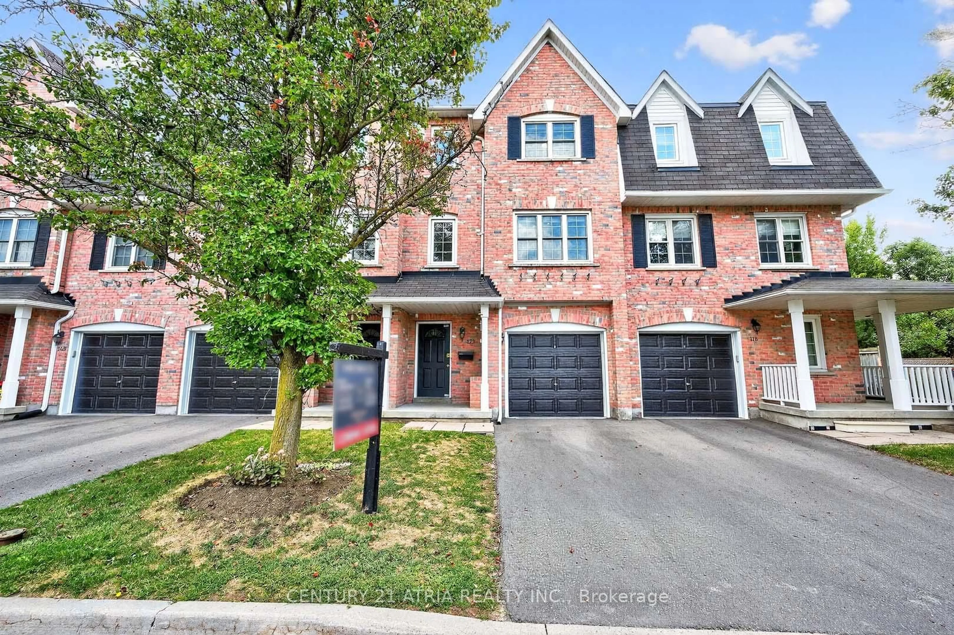 Home with brick exterior material, street for 51 Northern Heights Dr #12B, Richmond Hill Ontario L4B 4C9