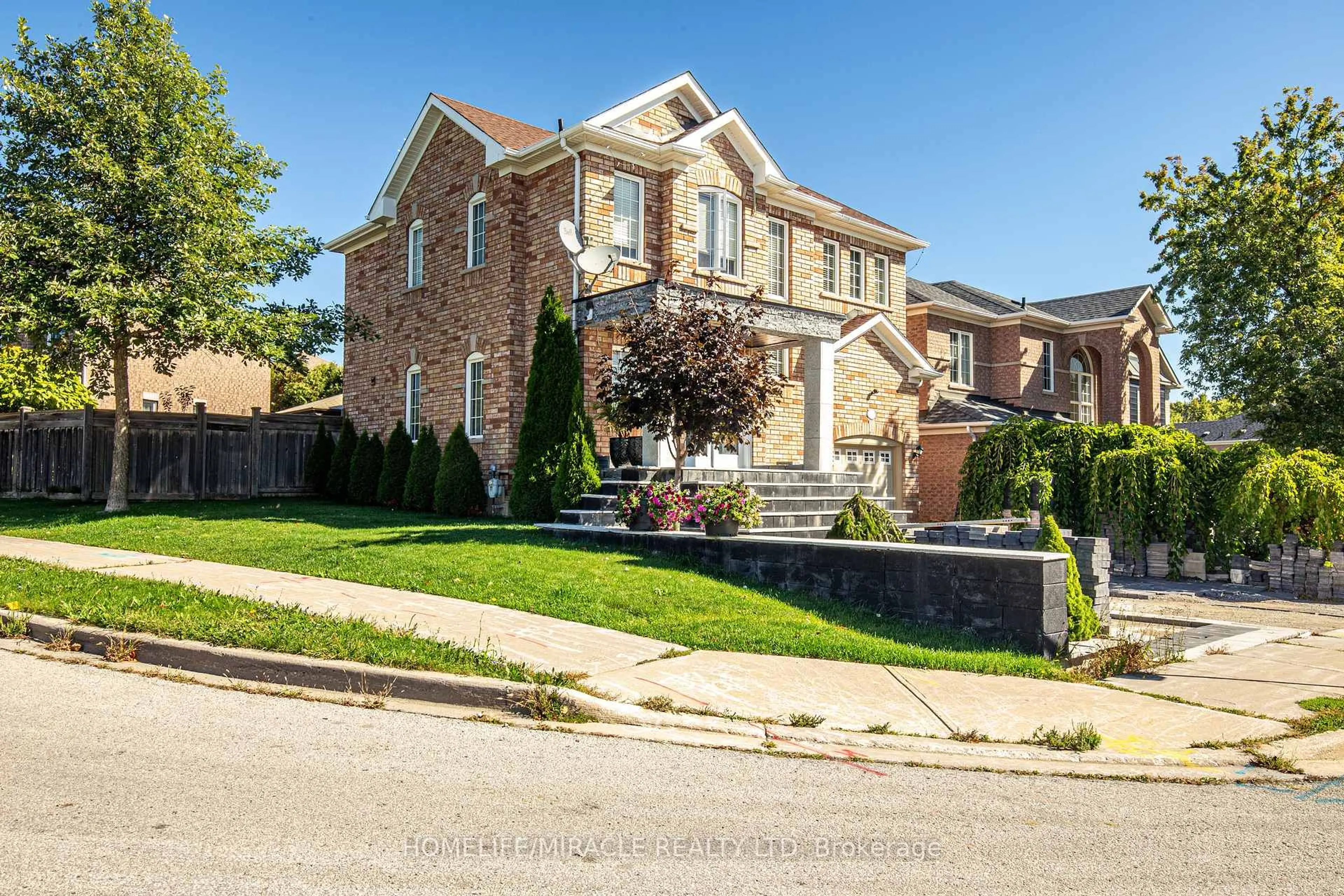 Home with brick exterior material, street for 34 Bottero Dr, Vaughan Ontario L6A 3V2