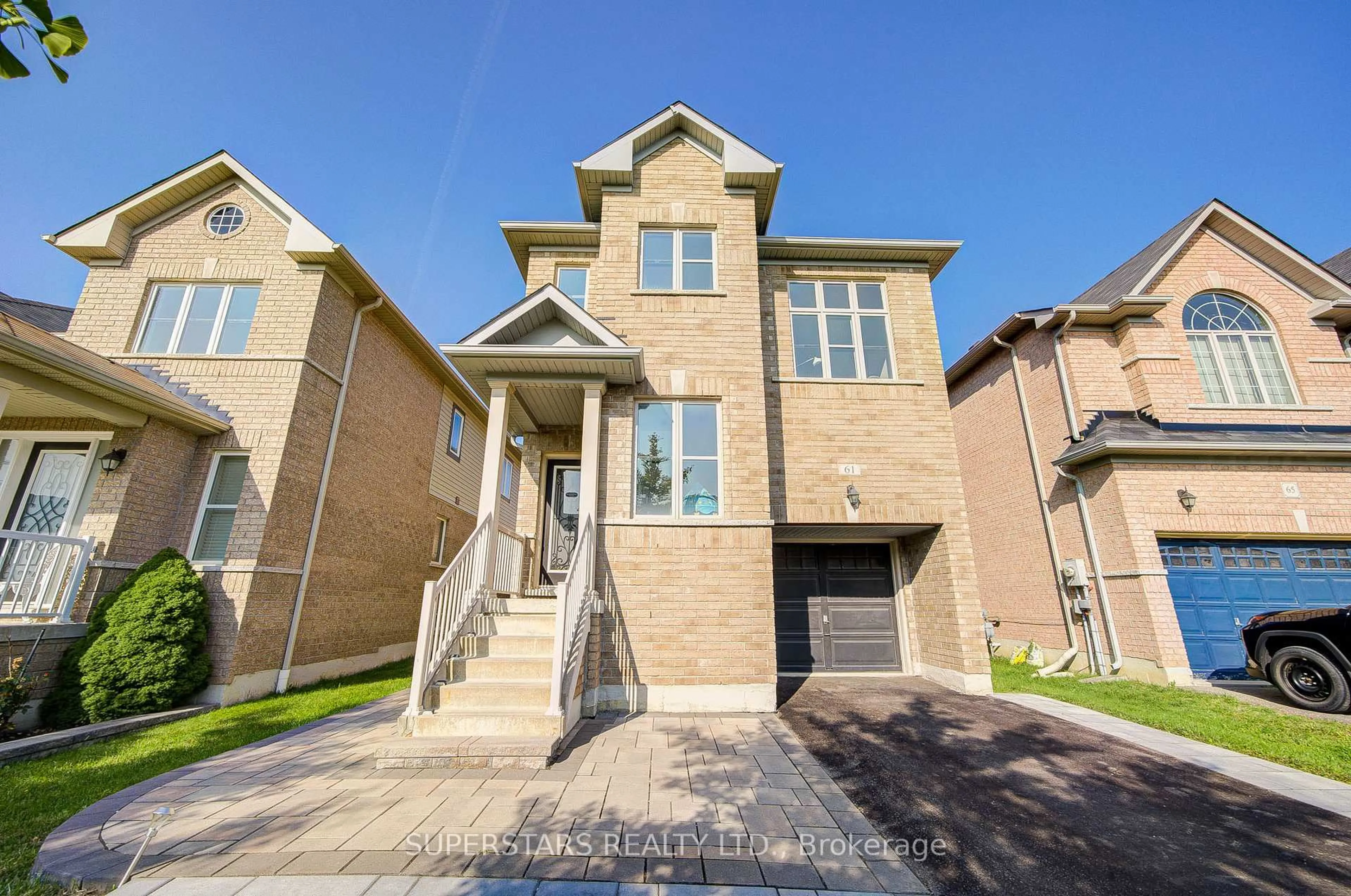 Home with brick exterior material, street for 61 Wilf Morden Rd, Whitchurch-Stouffville Ontario L4A 0K1
