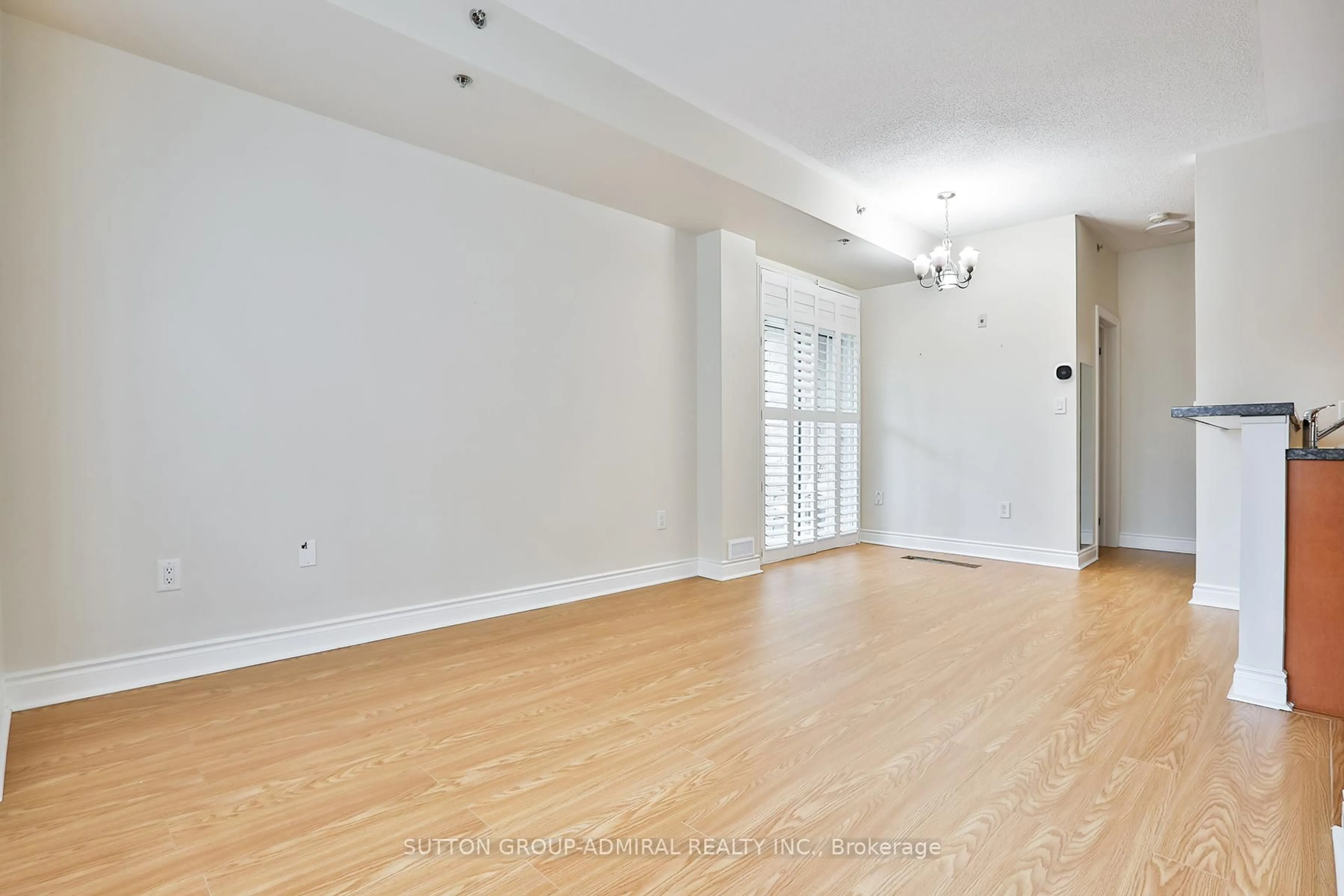 A pic of a room for 8 Brighton Pl #12, Vaughan Ontario L4J 0E3
