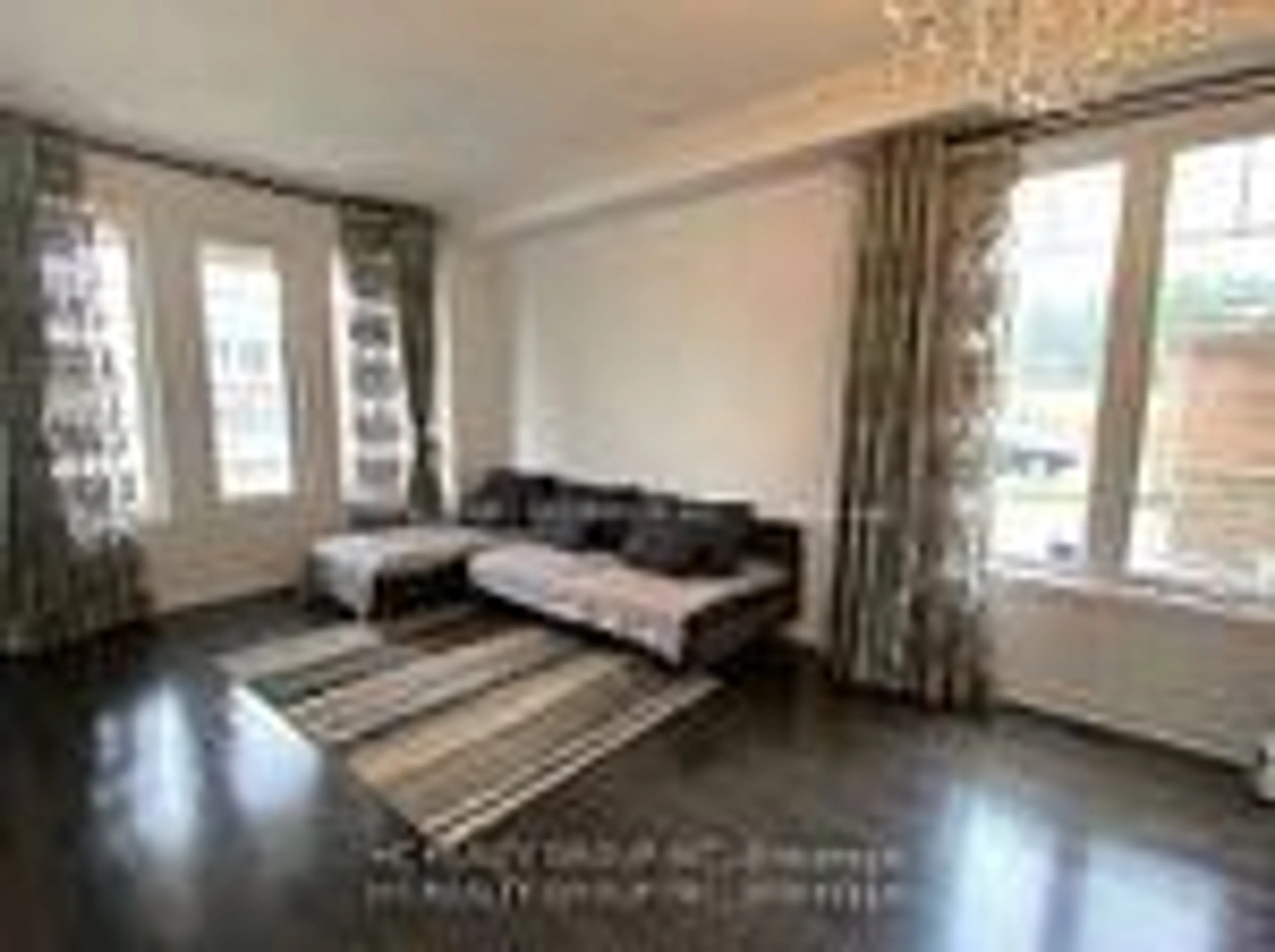 Living room with furniture, wood/laminate floor for 47 Philips Lake Crt, Richmond Hill Ontario L4E 0S8