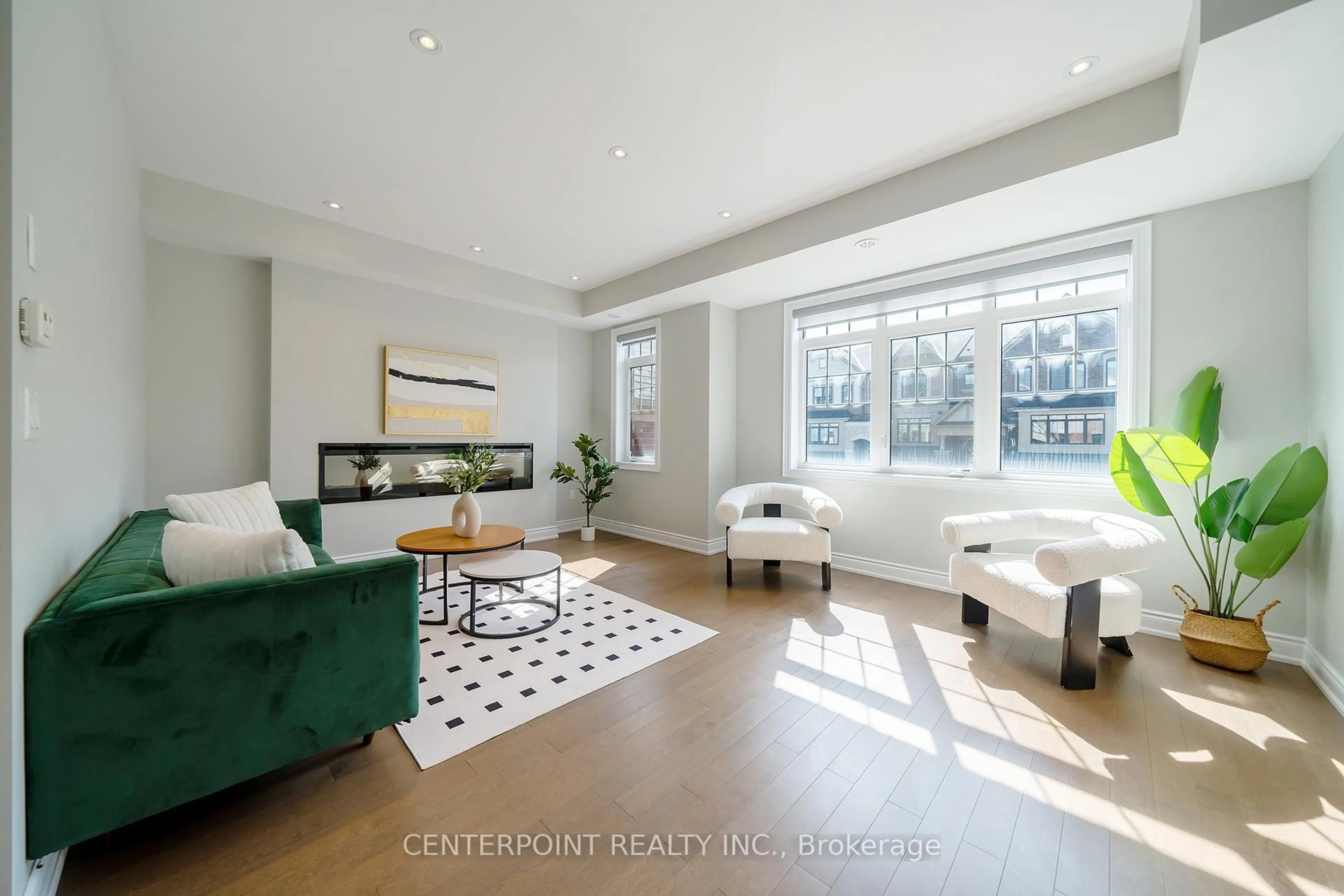 Living room with furniture, unknown for 61 Isabella Peach Dr, Markham Ontario L6C 0Y9