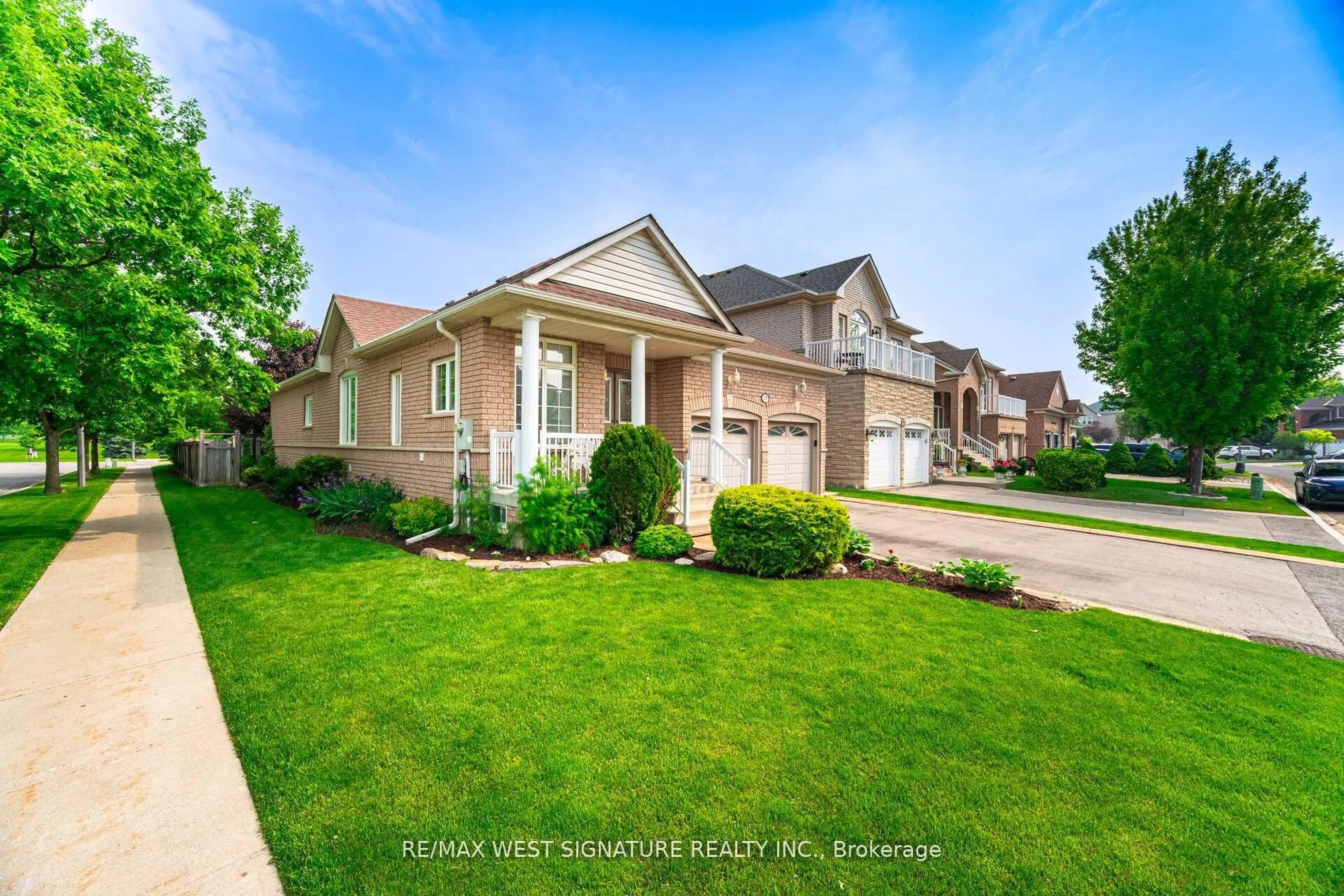 Unknown for 121 Calera Cres, Vaughan Ontario L4H 1W1