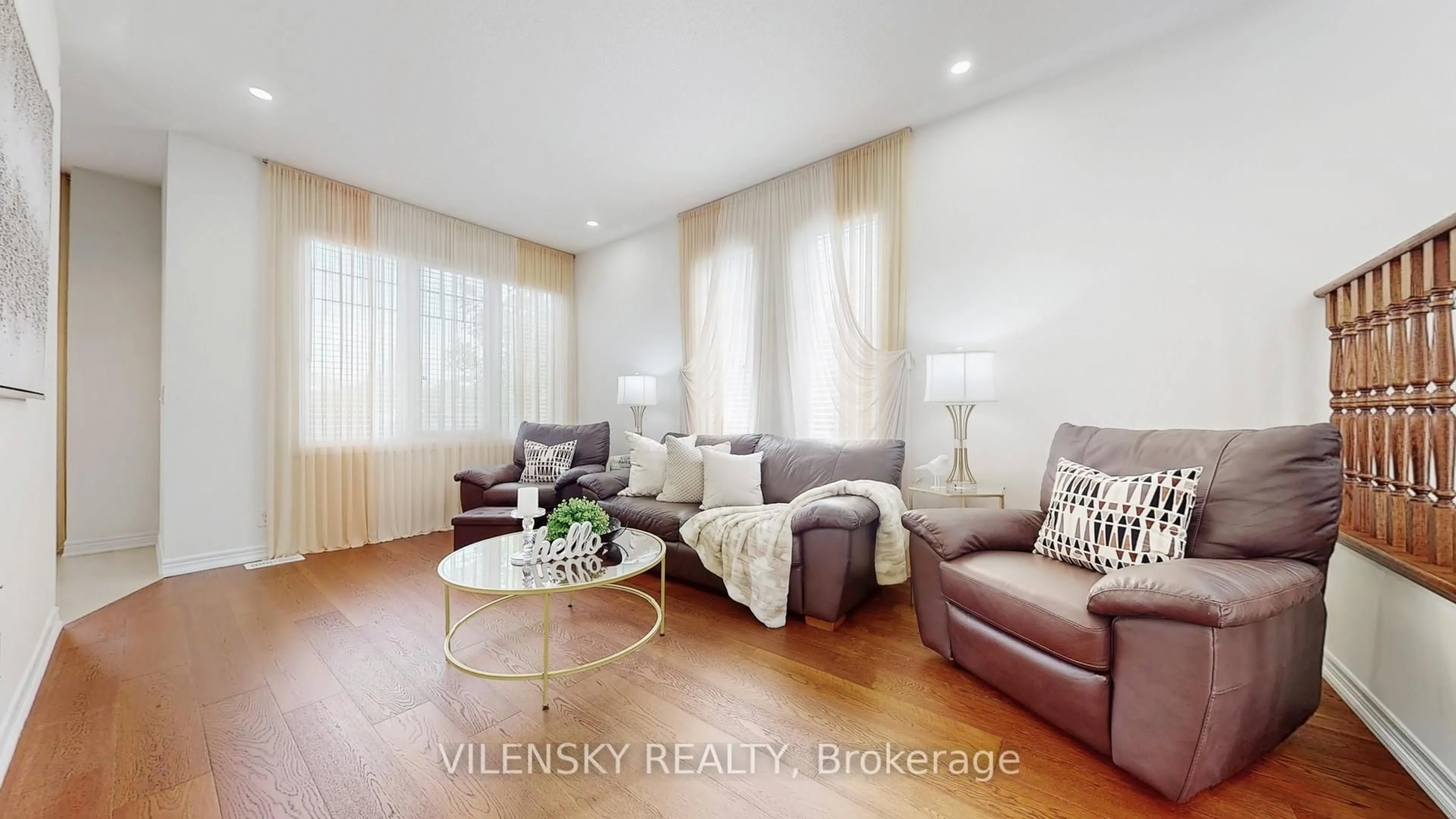 Living room with furniture, wood/laminate floor for 29 Elihof Dr, Vaughan Ontario L6A 4N6