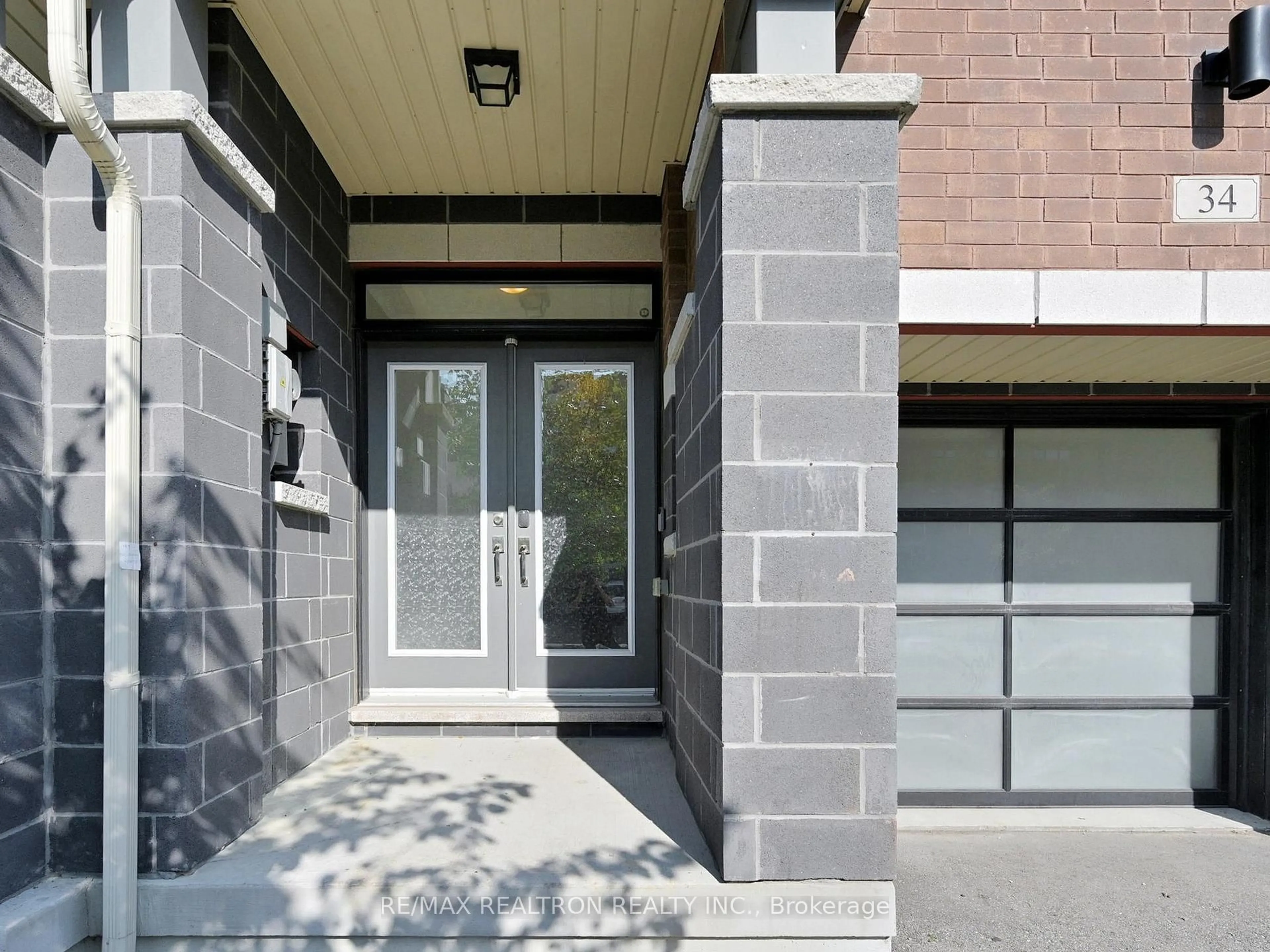 Home with brick exterior material, street for 34 Fancamp Dr, Vaughan Ontario L6A 4Z1