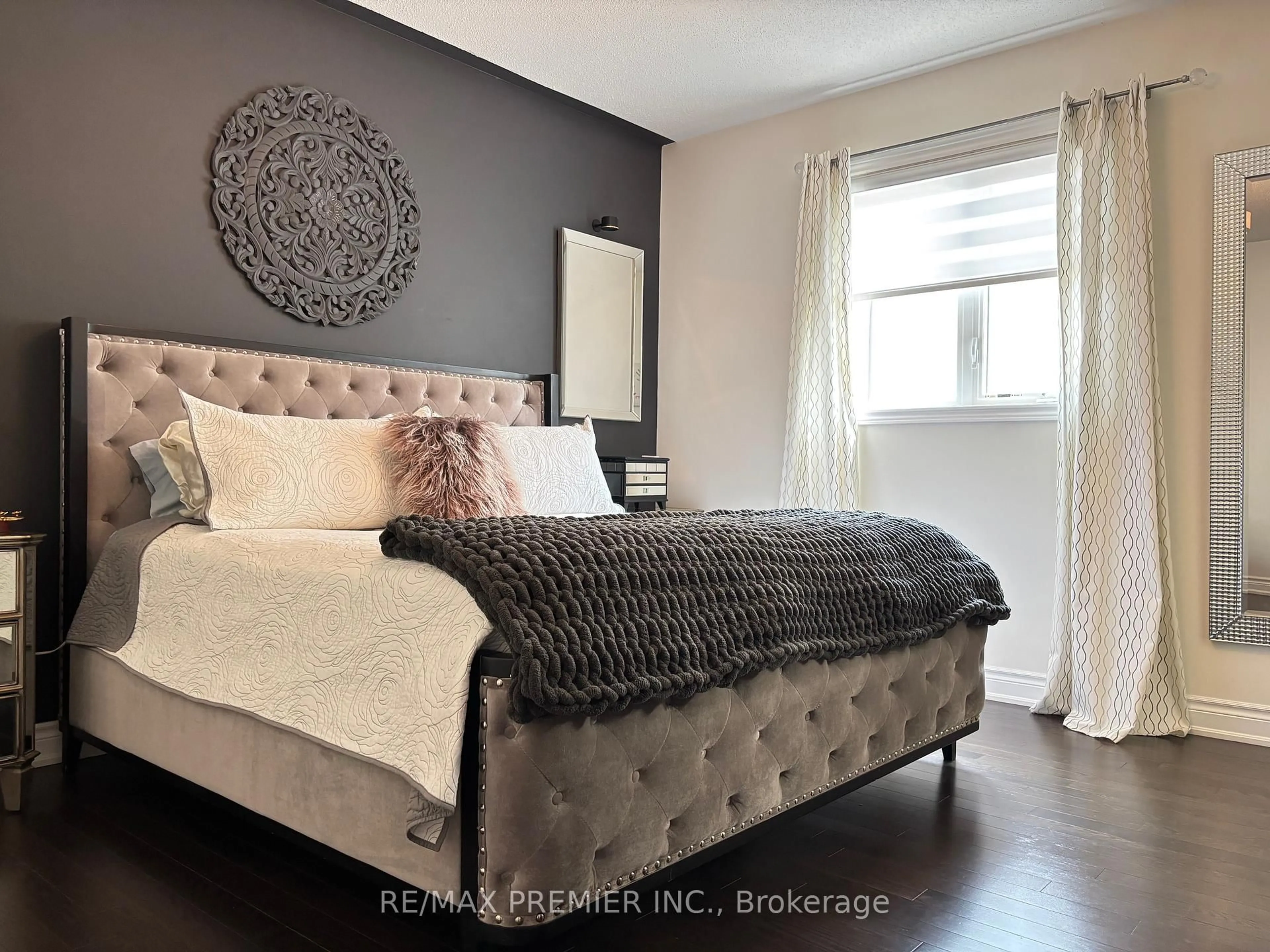 Bedroom with bed, wood/laminate floor for 8 Di Meo Lane, King Ontario L0G 1N0