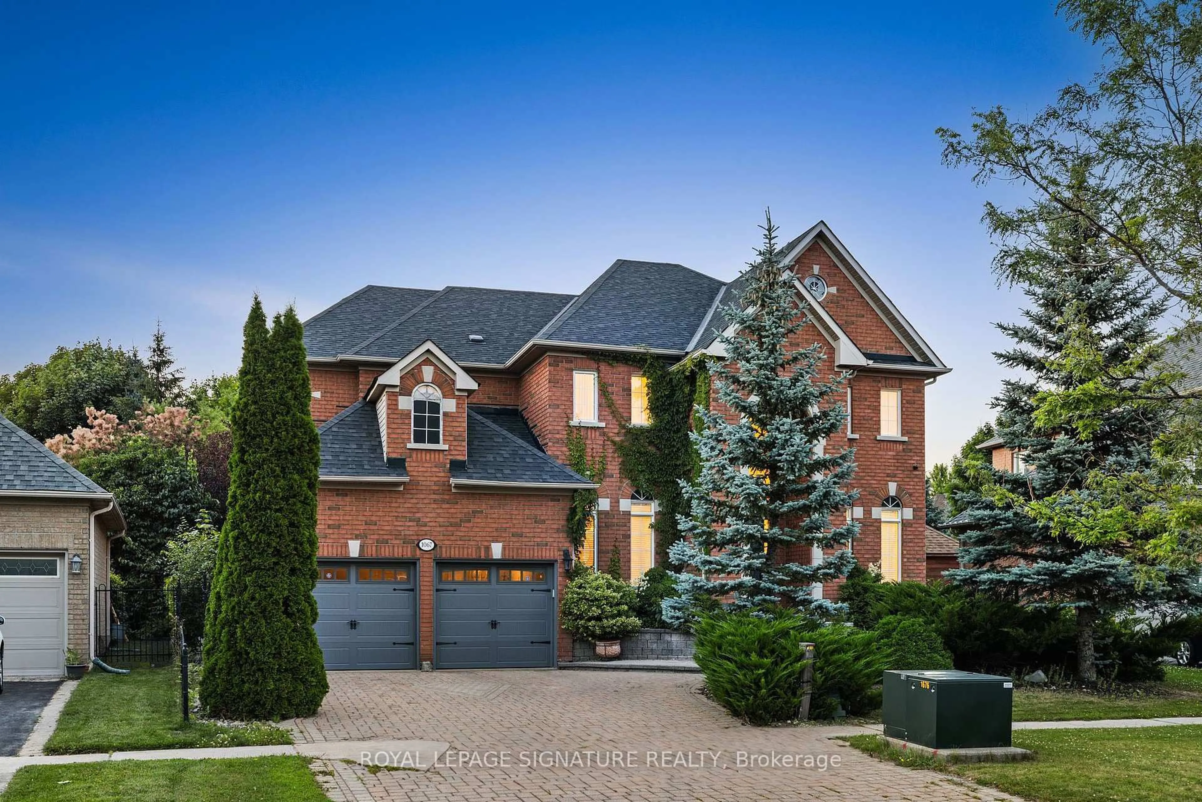 Home with brick exterior material, street for 1067 Ivsbridge Blvd, Newmarket Ontario L3X 1N3