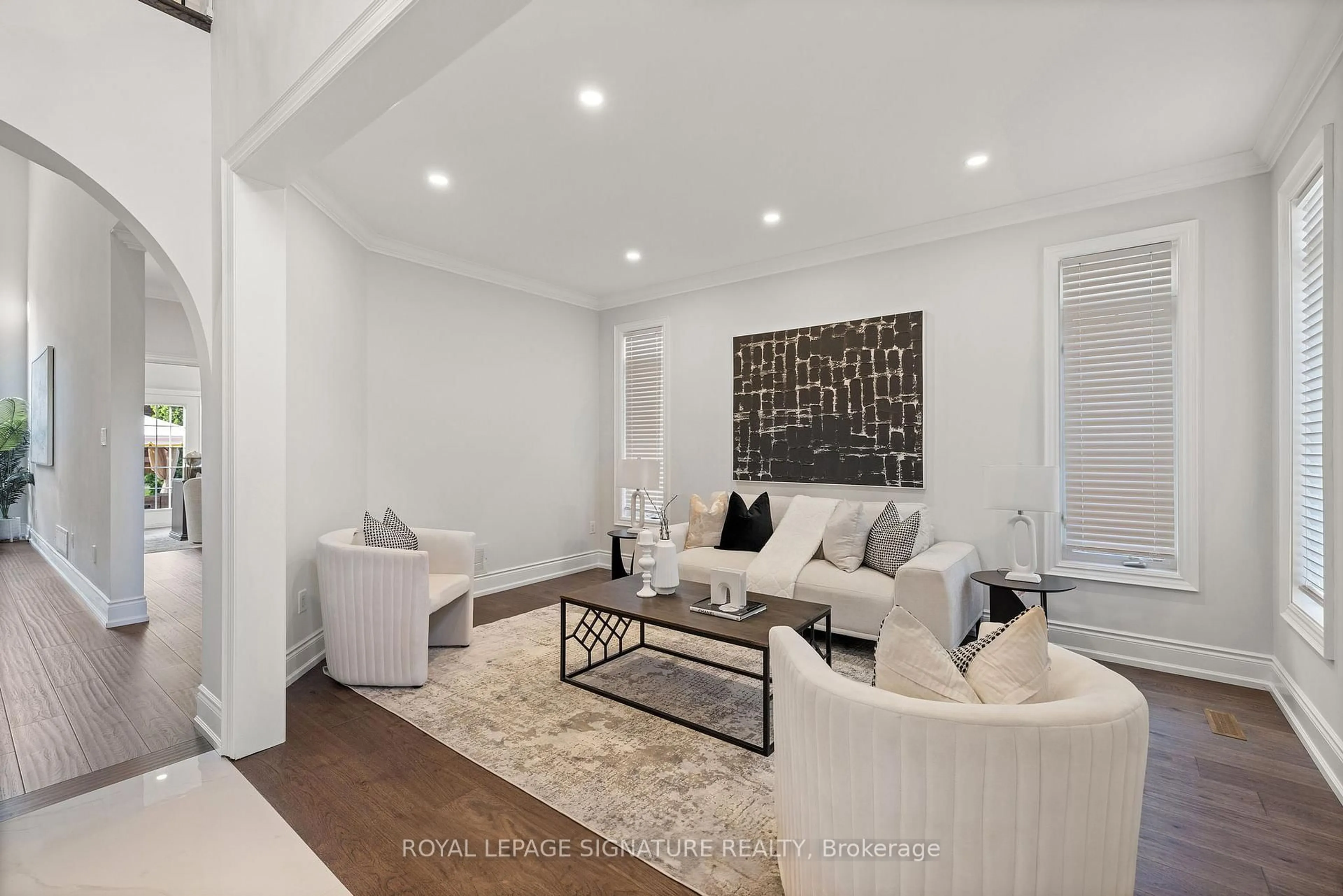 Living room with furniture, unknown for 1067 Ivsbridge Blvd, Newmarket Ontario L3X 1N3