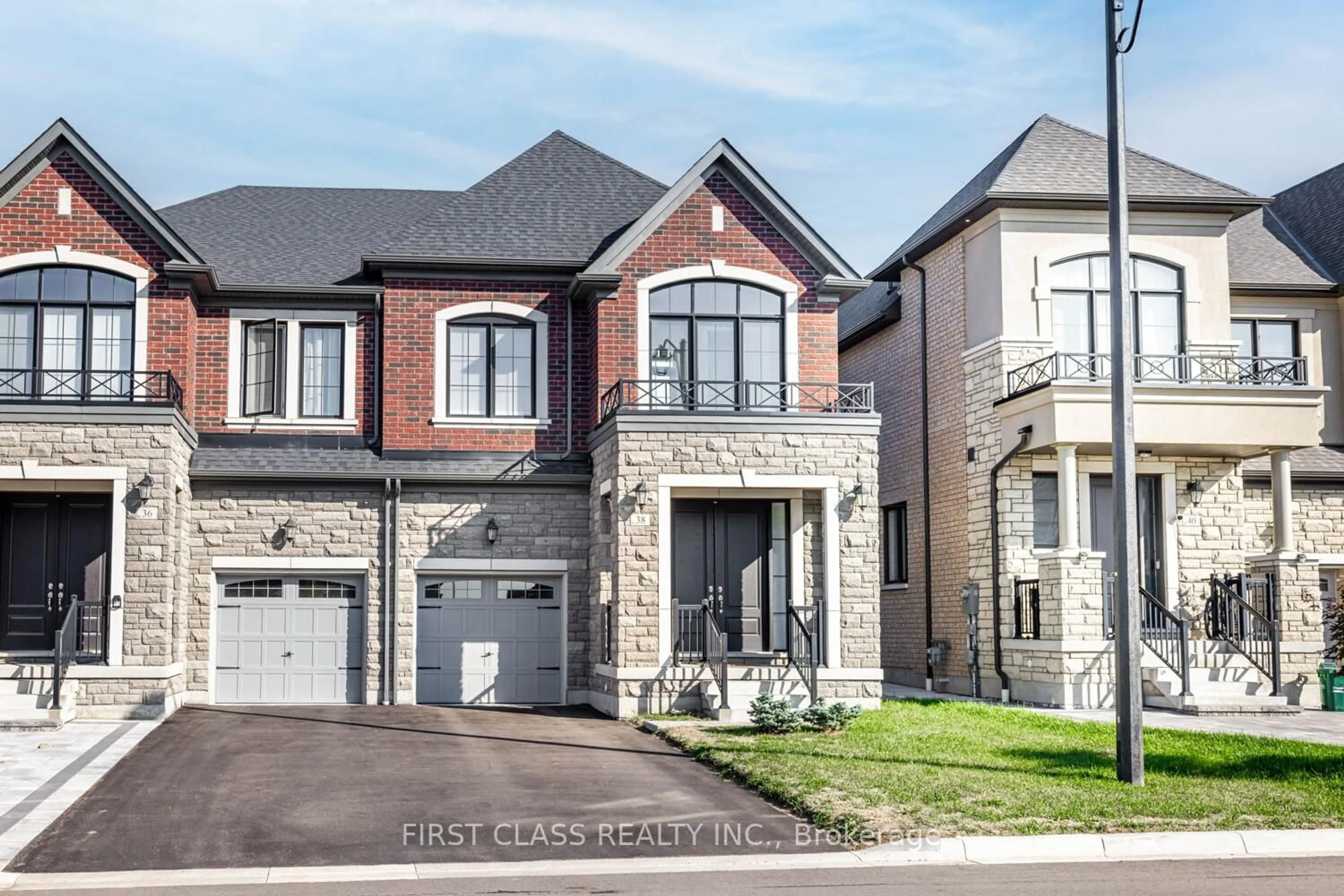 Home with brick exterior material, street for 38 Hewison Ave, Richmond Hill Ontario L4S 0J1