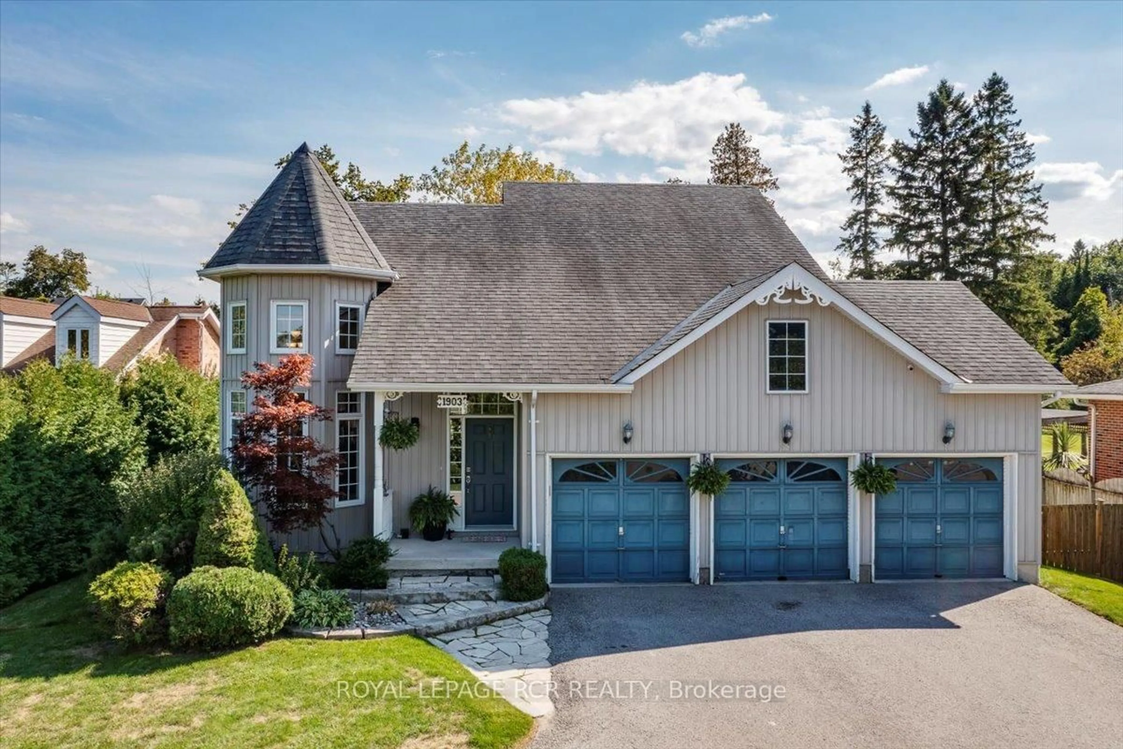 Home with brick exterior material, street for 1903 Metro Rd, Georgina Ontario L0E 1L0