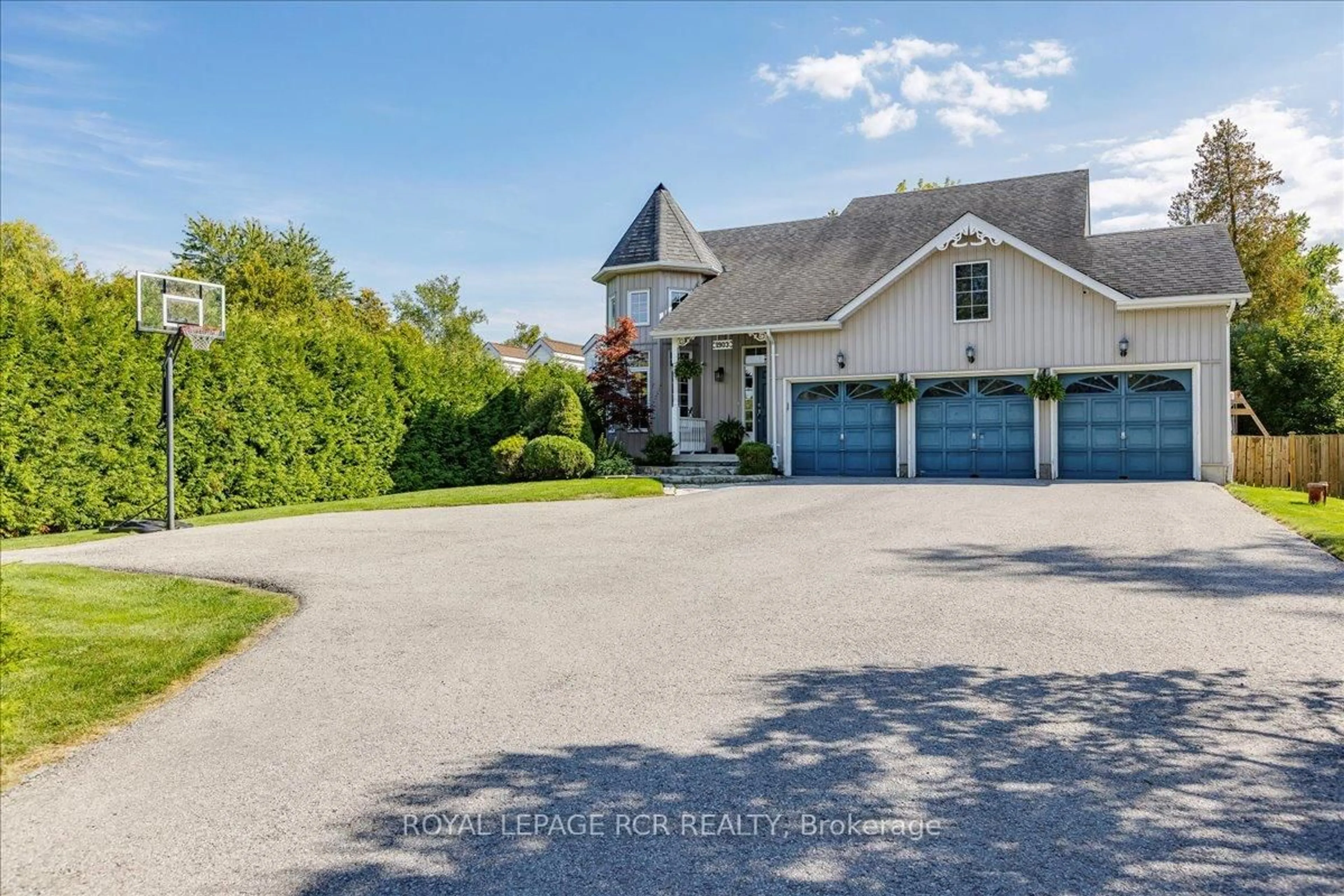A pic from outside/outdoor area/front of a property/back of a property/a pic from drone, water/lake/river/ocean view for 1903 Metro Rd, Georgina Ontario L0E 1L0