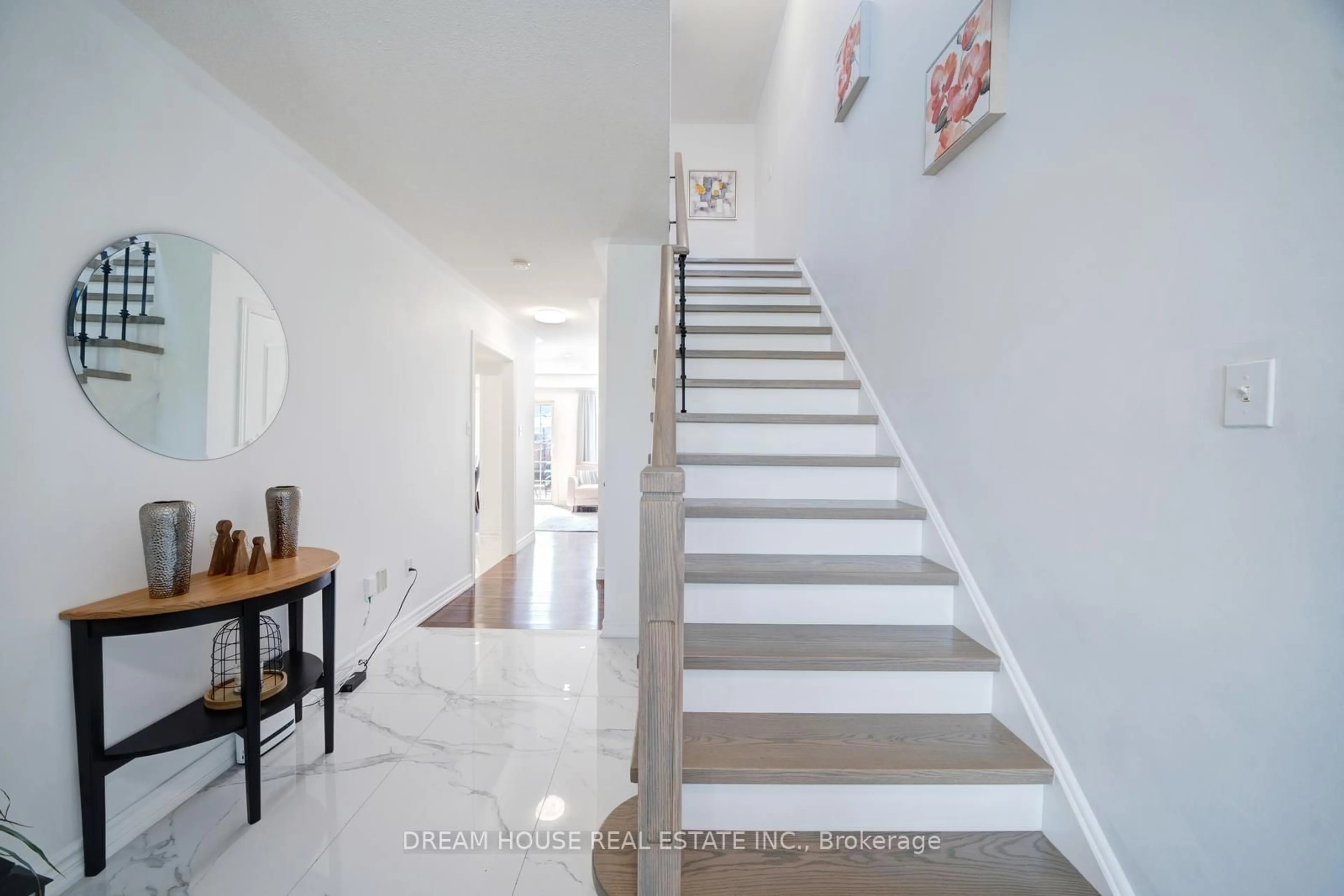 Unknown for 417 King St, East Gwillimbury Ontario L0G 1M0