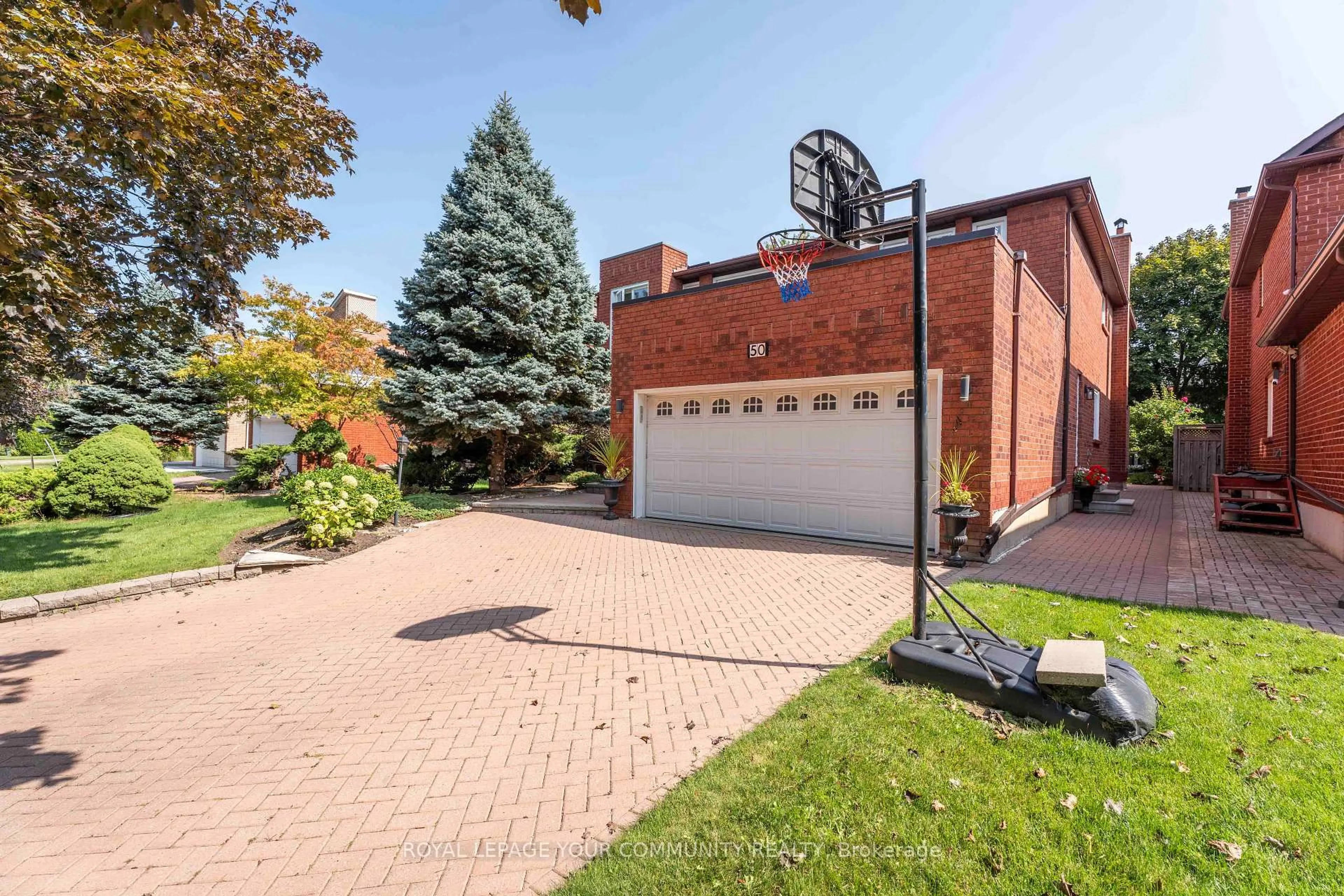 Home with brick exterior material, street for 50 Waltham Cres, Richmond Hill Ontario L4B 1Z6