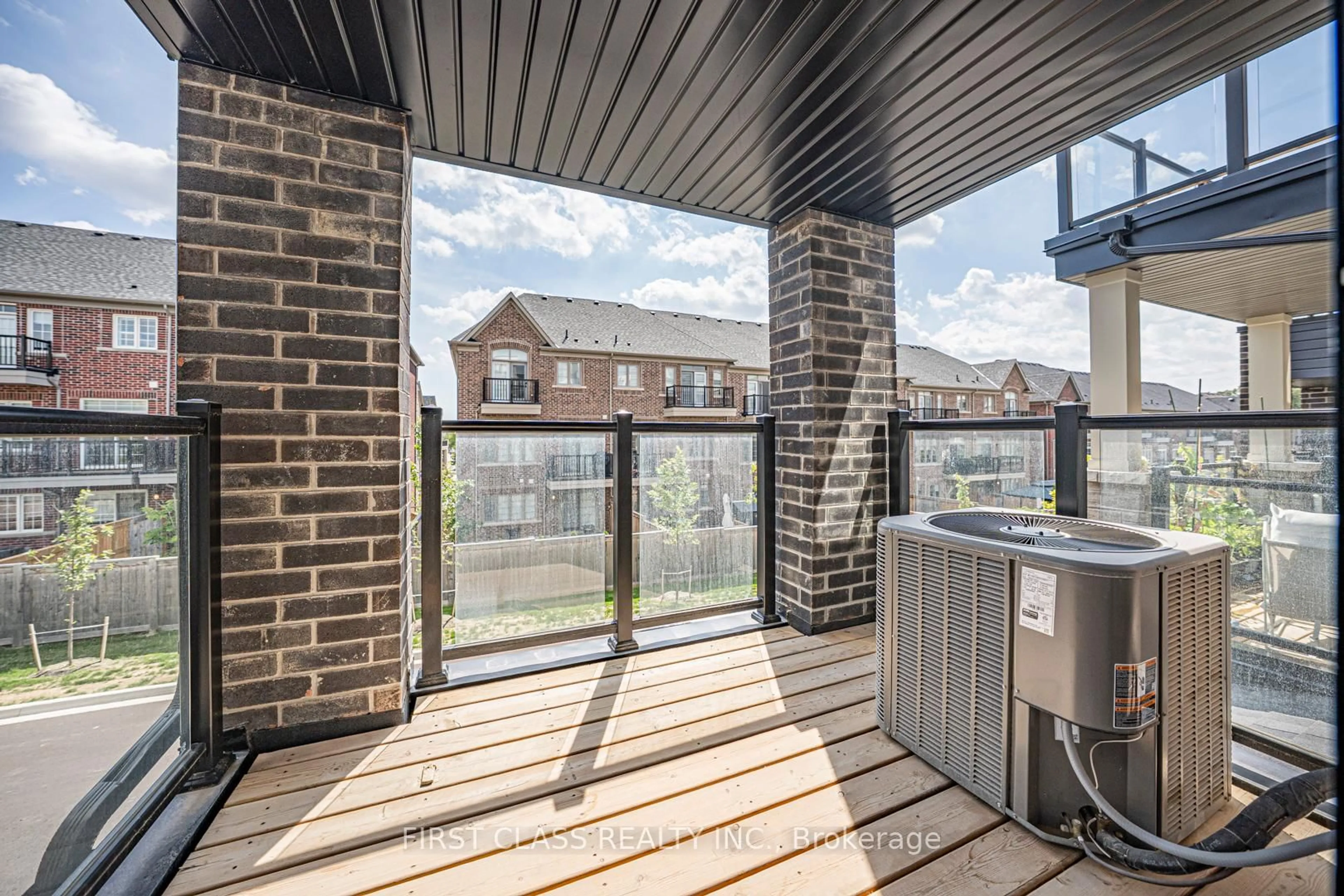 Patio, unknown for 40 Herman Gilroy Lane, Markham Ontario L6C 3L7