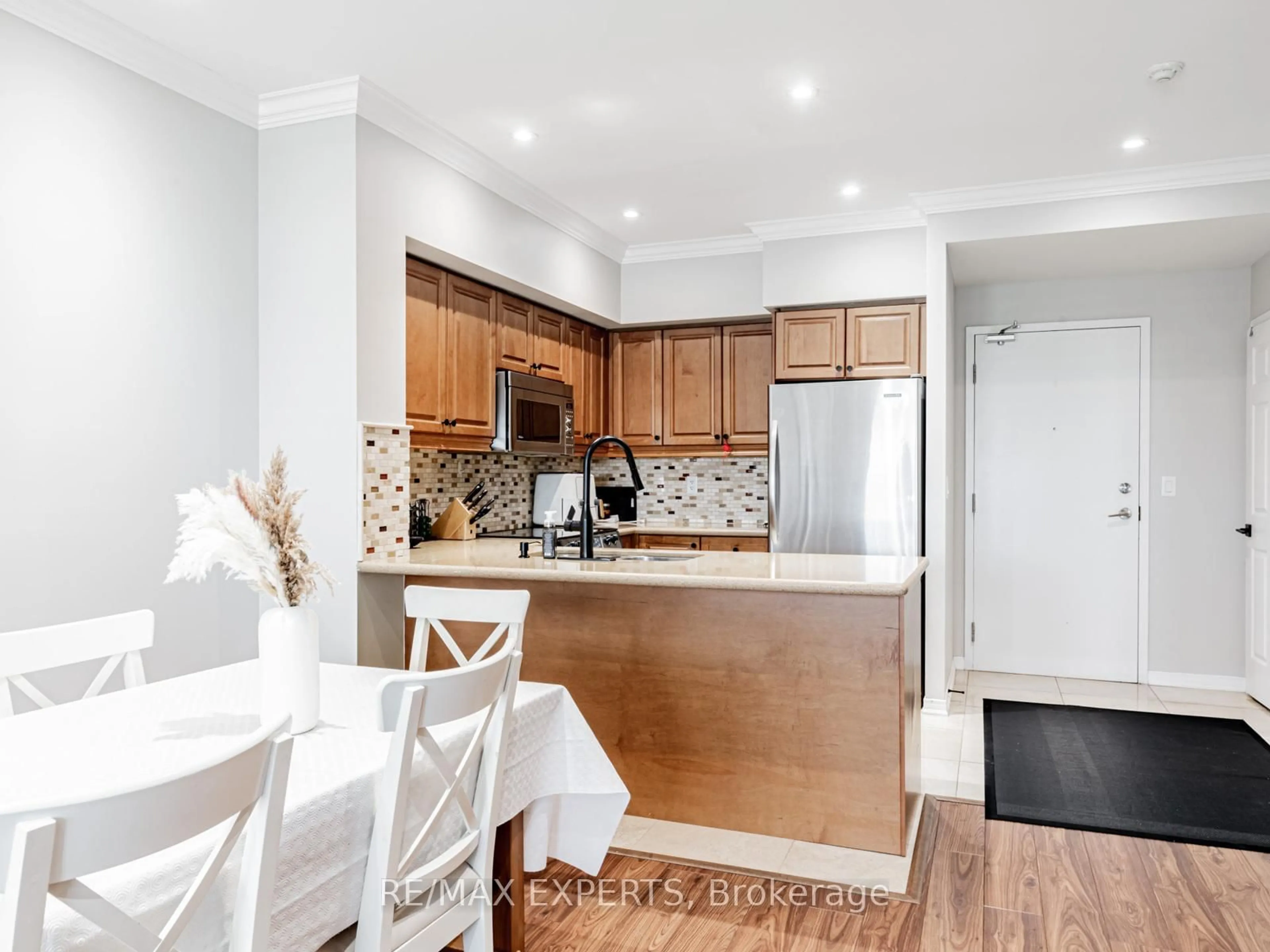 Open concept kitchen, unknown for 9451 Jane St #310, Vaughan Ontario L6A 4J1