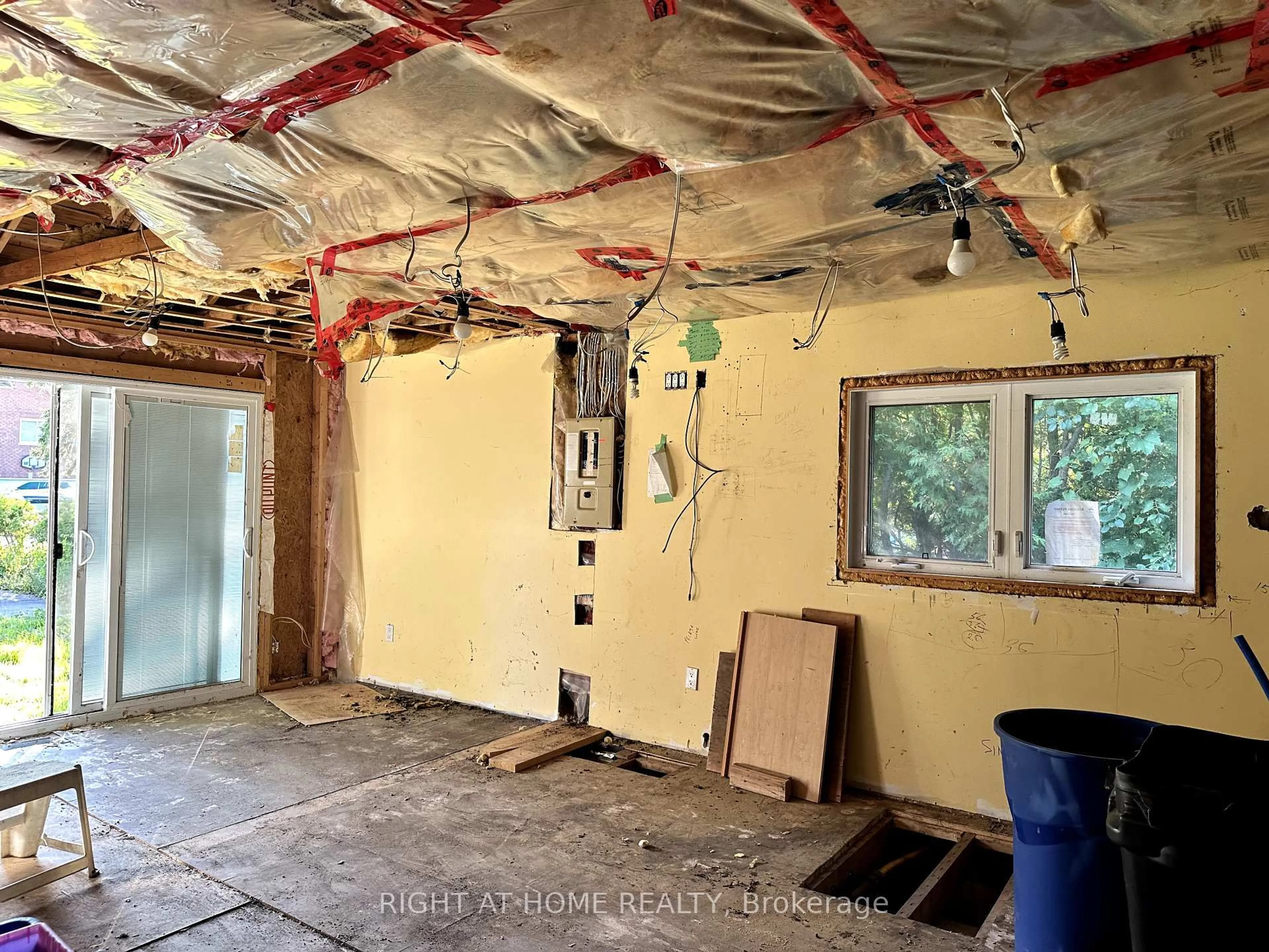 A pic of a room for 47 Metropolitan Cres, Georgina Ontario L4P 1L7