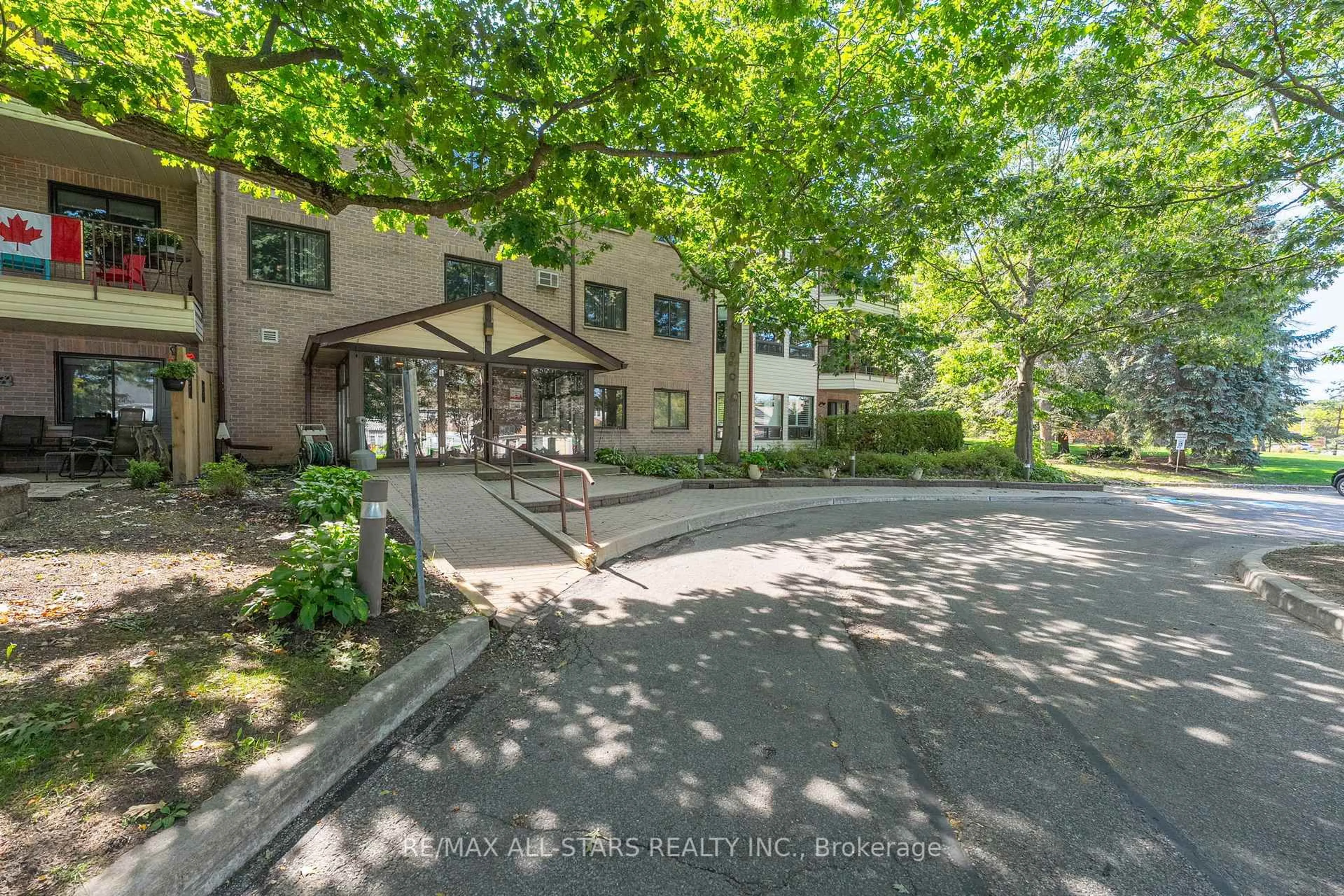 Unknown for 111 Grew Blvd #105, Georgina Ontario L0E 1L0