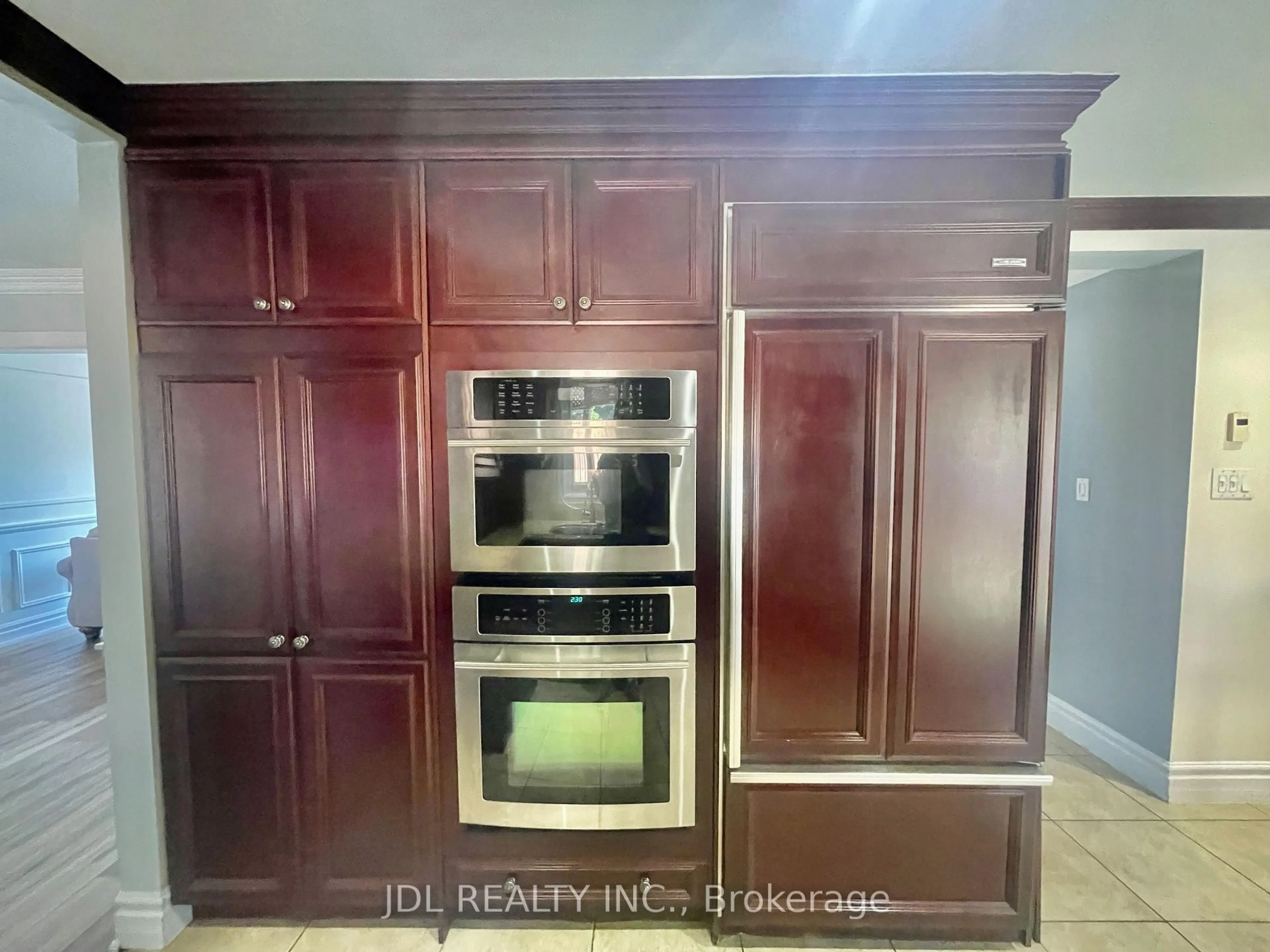 Unknown for 18 Findhorn Cres, Vaughan Ontario L6A 1M2