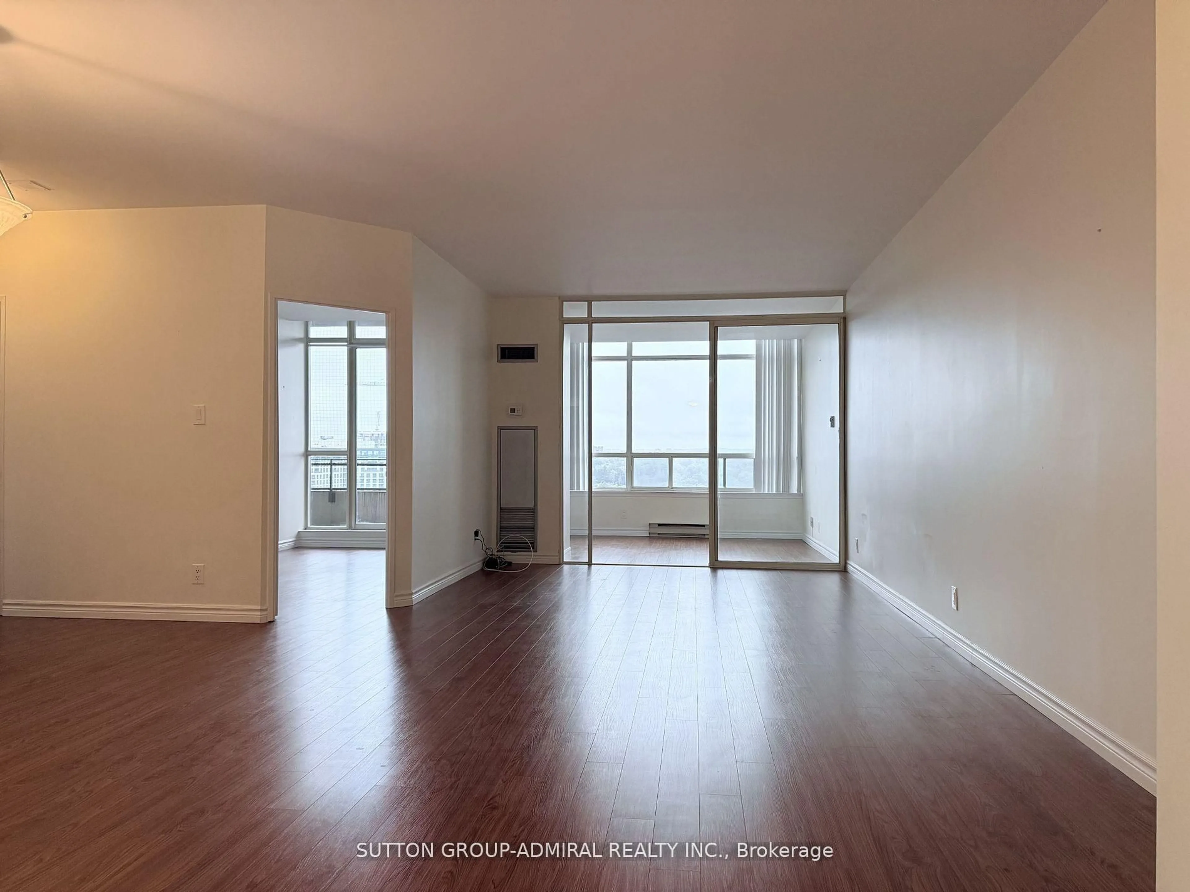 A pic of a room for 32 CLARISSA Dr #PH27, Richmond Hill Ontario L4C 9R7