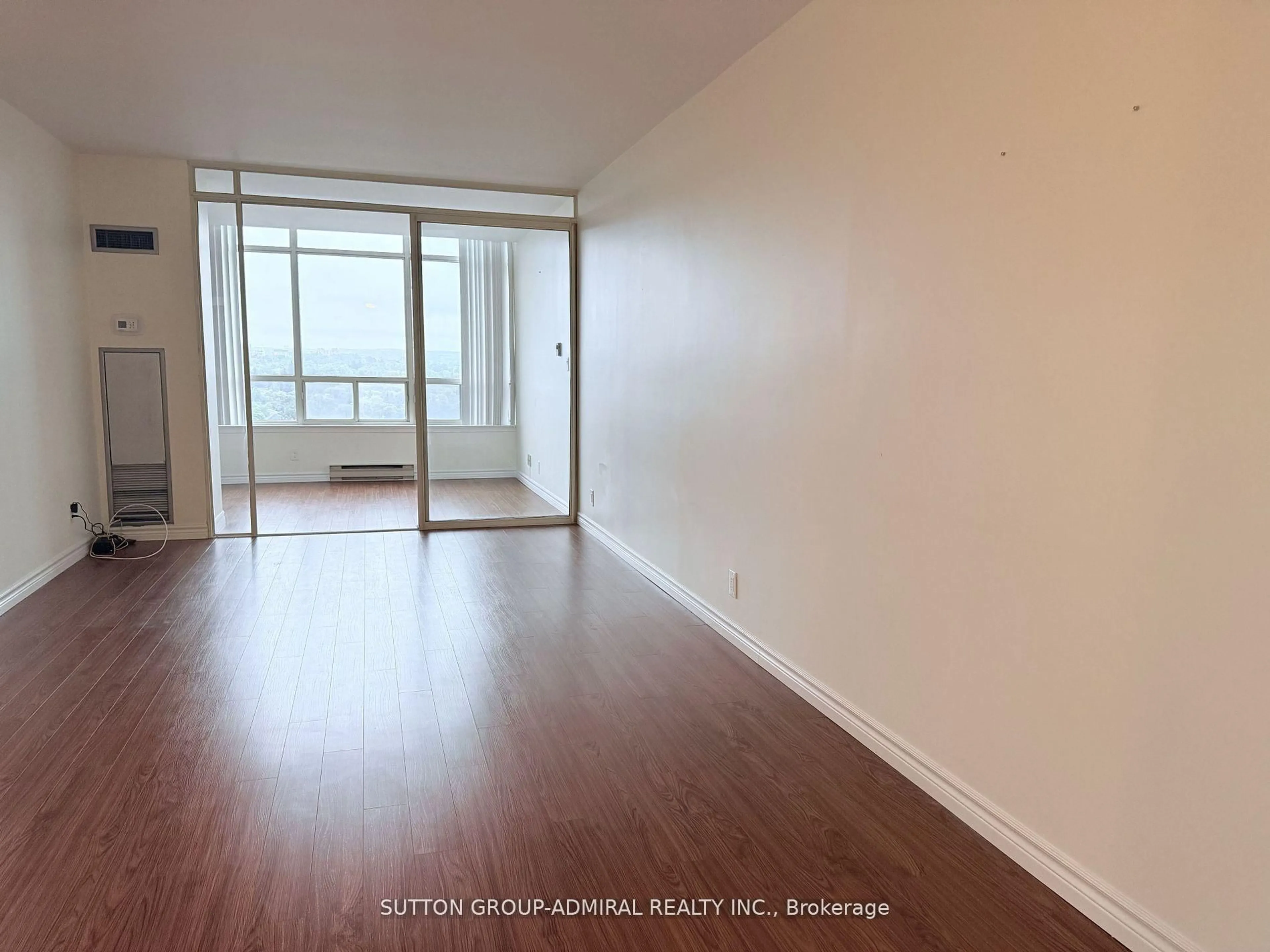 A pic of a room for 32 CLARISSA Dr #PH27, Richmond Hill Ontario L4C 9R7