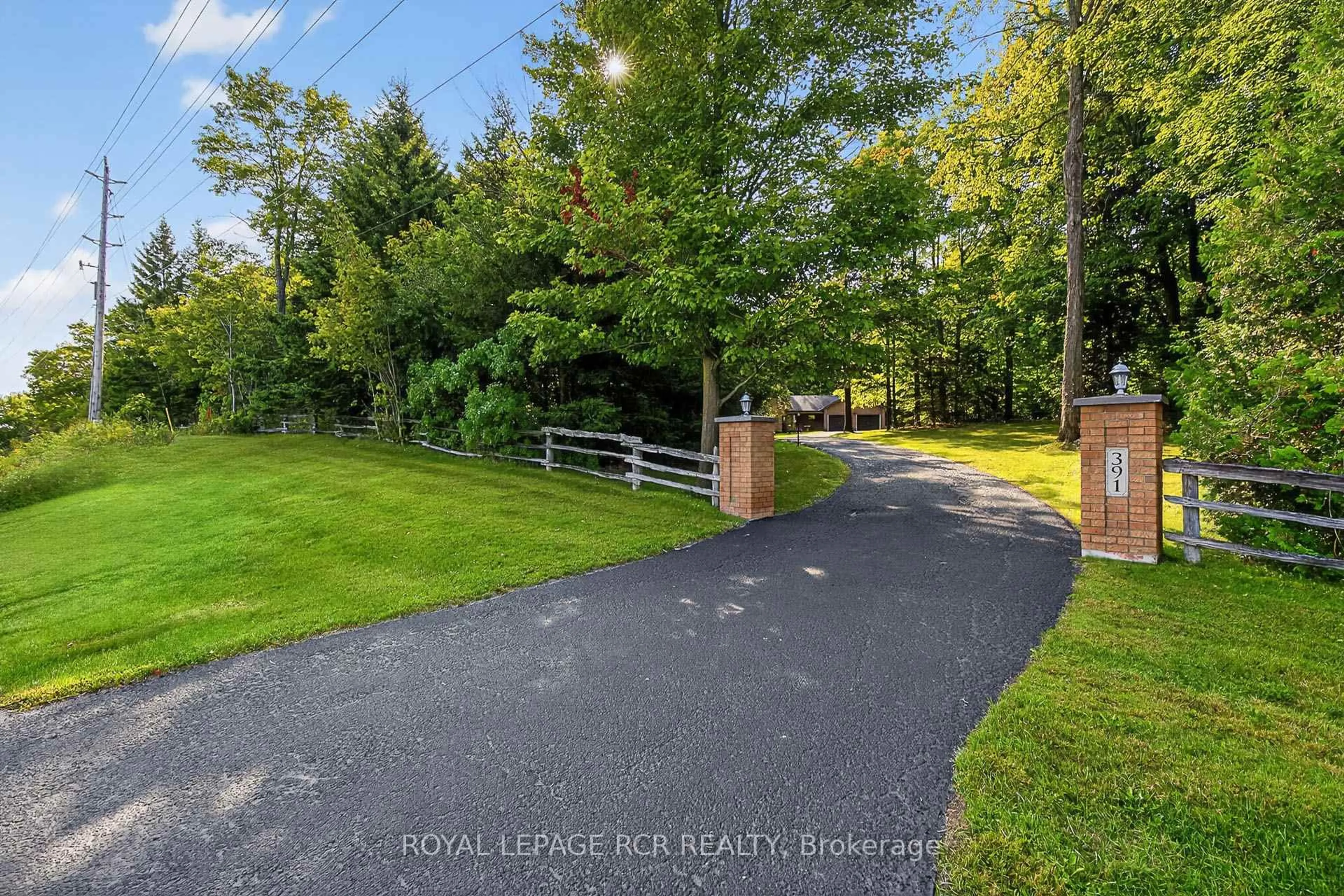 A pic from outside/outdoor area/front of a property/back of a property/a pic from drone, water/lake/river/ocean view for 391 Goodwood Rd, Uxbridge Ontario L0C 1A0