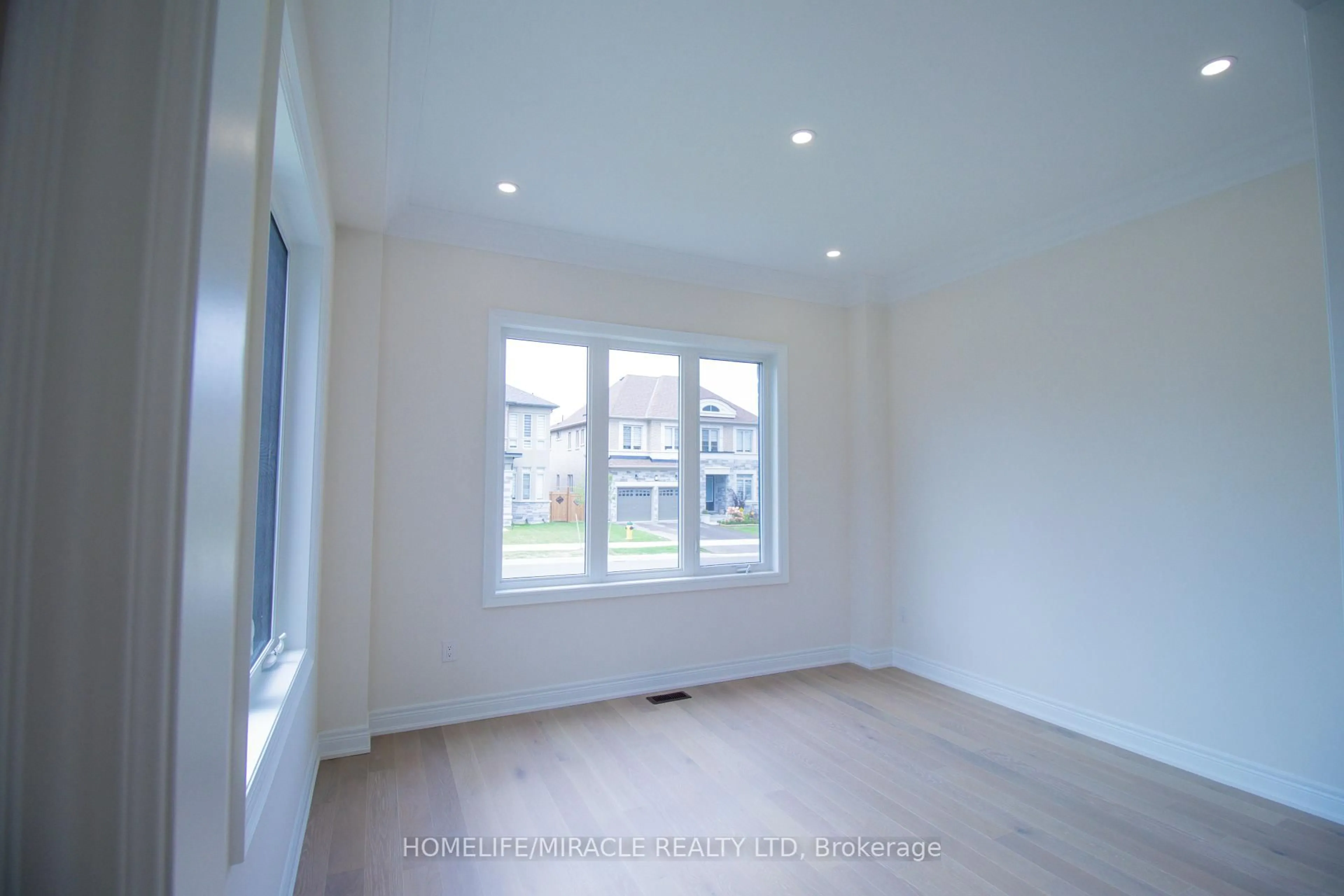 A pic of a room for 126 Petal Ave, East Gwillimbury Ontario L9N 0Y4